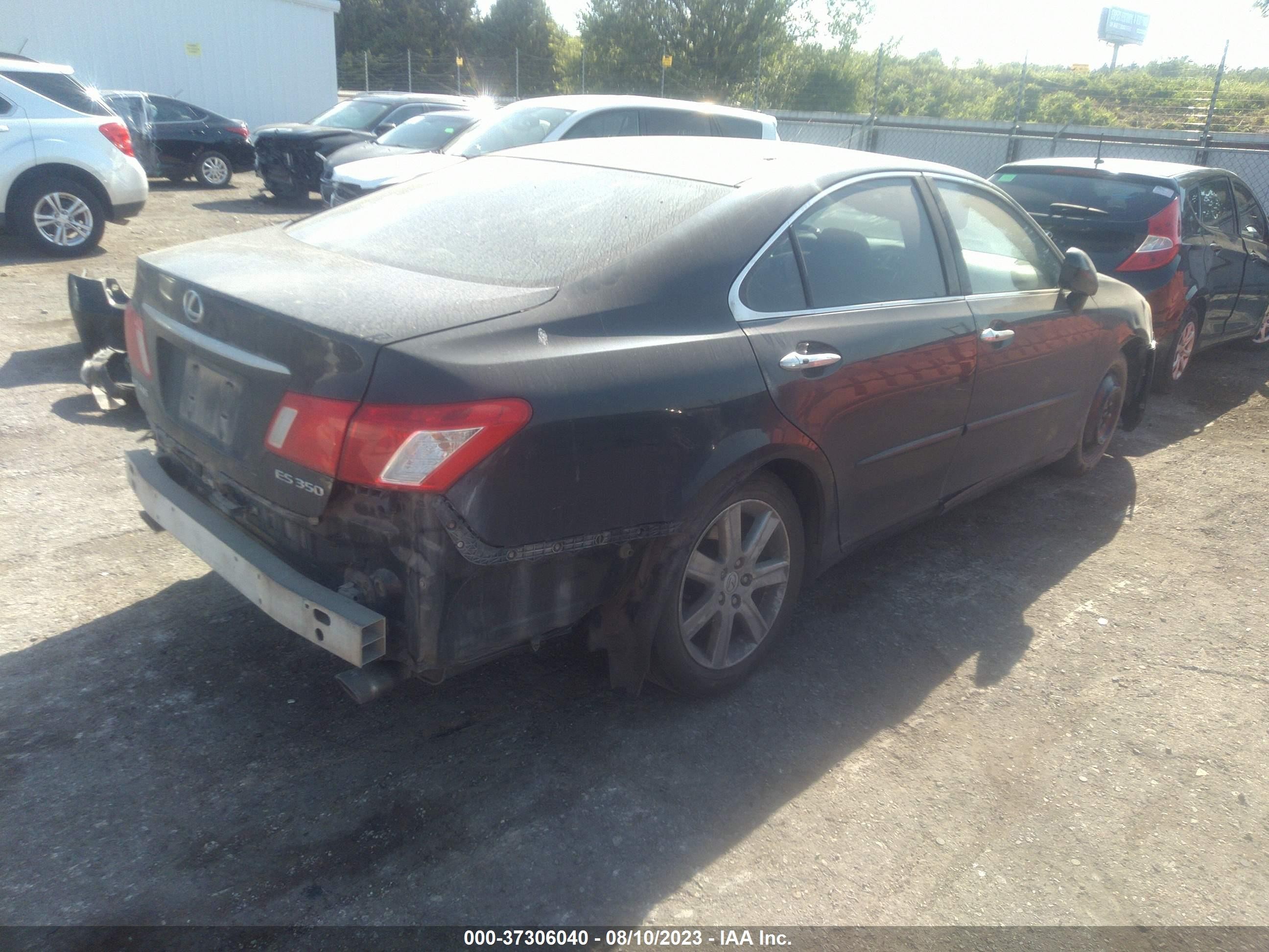 Photo 3 VIN: JTHBJ46G672084615 - LEXUS ES 