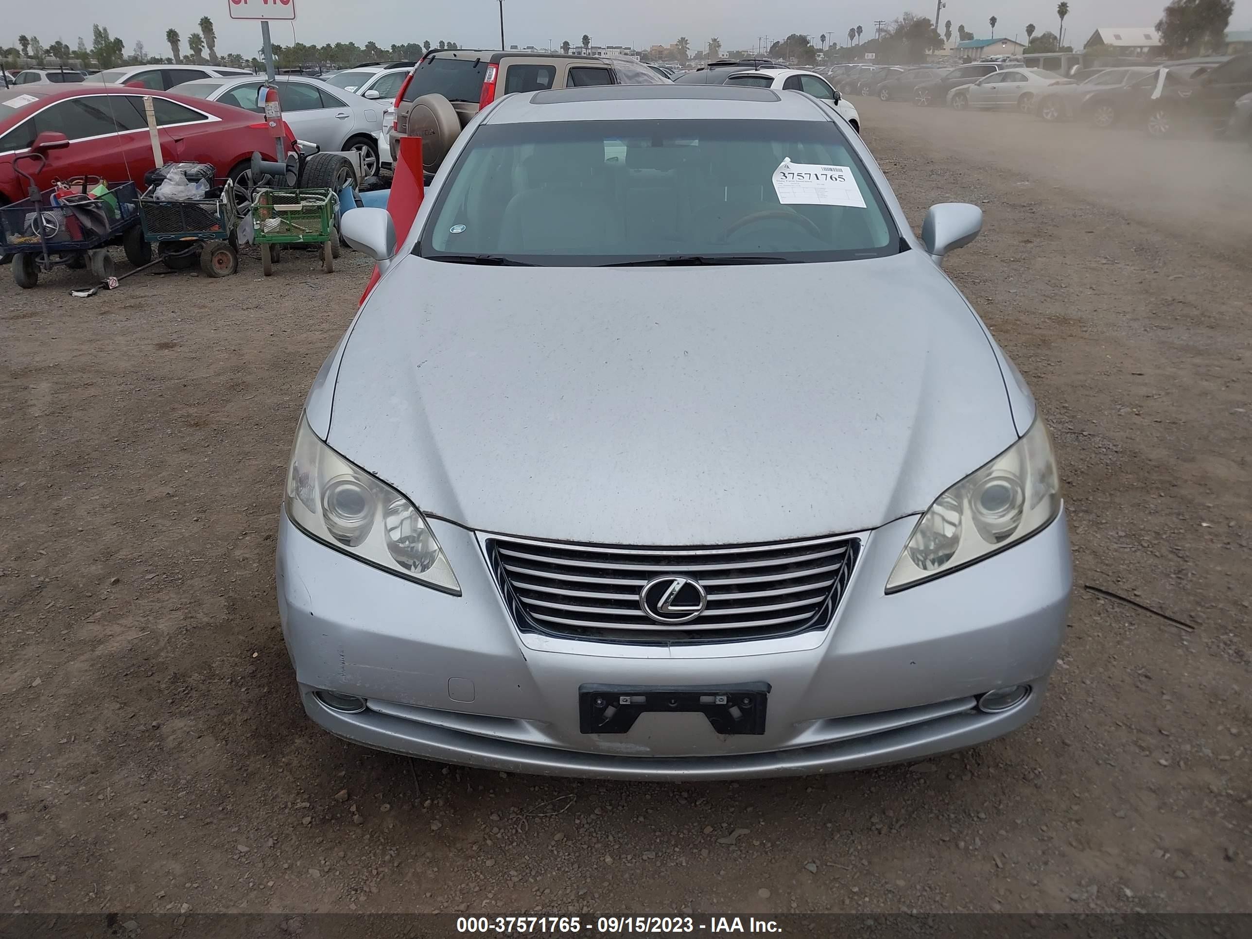 Photo 10 VIN: JTHBJ46G682175126 - LEXUS ES 