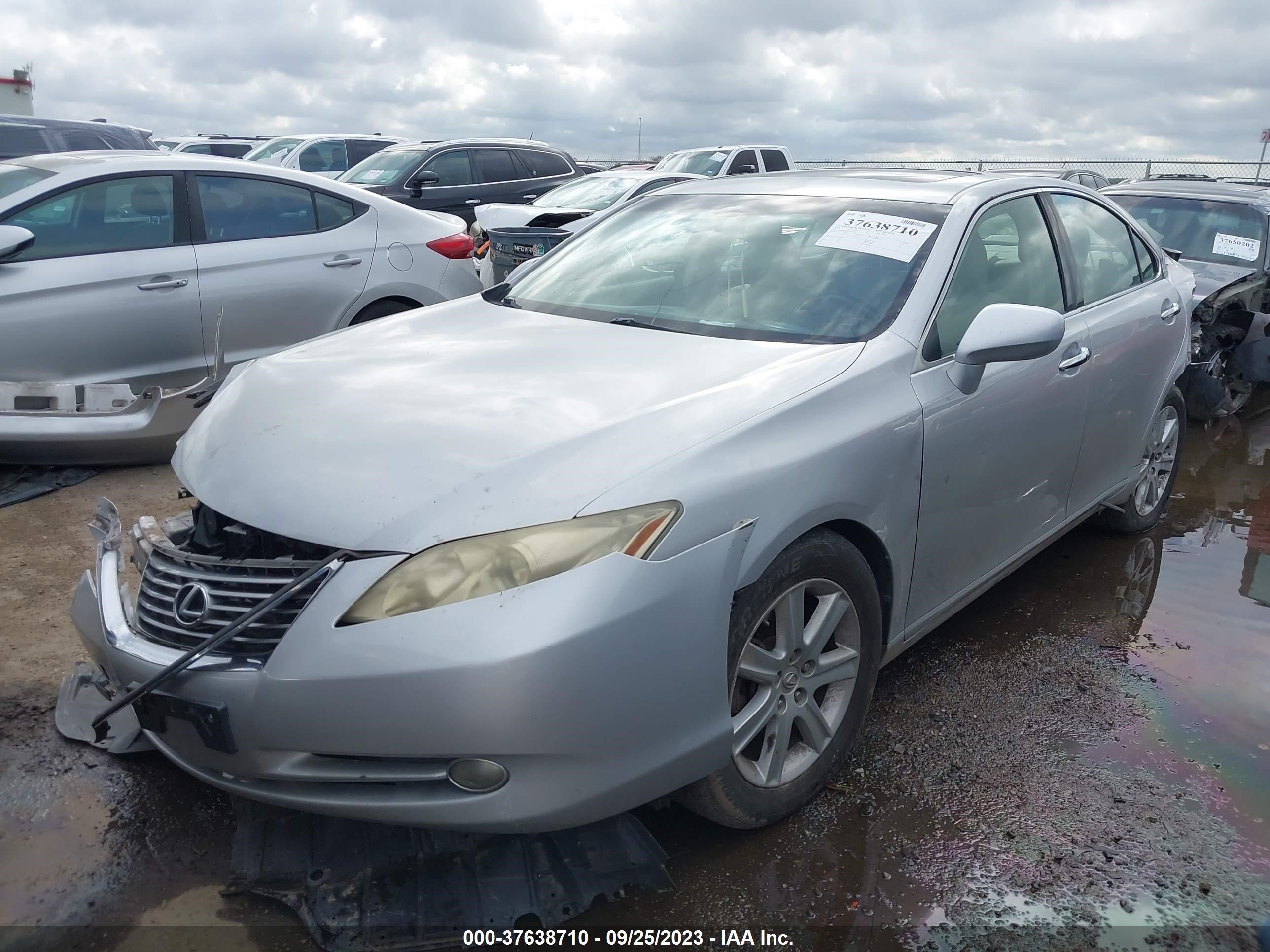 Photo 1 VIN: JTHBJ46G682197143 - LEXUS ES 