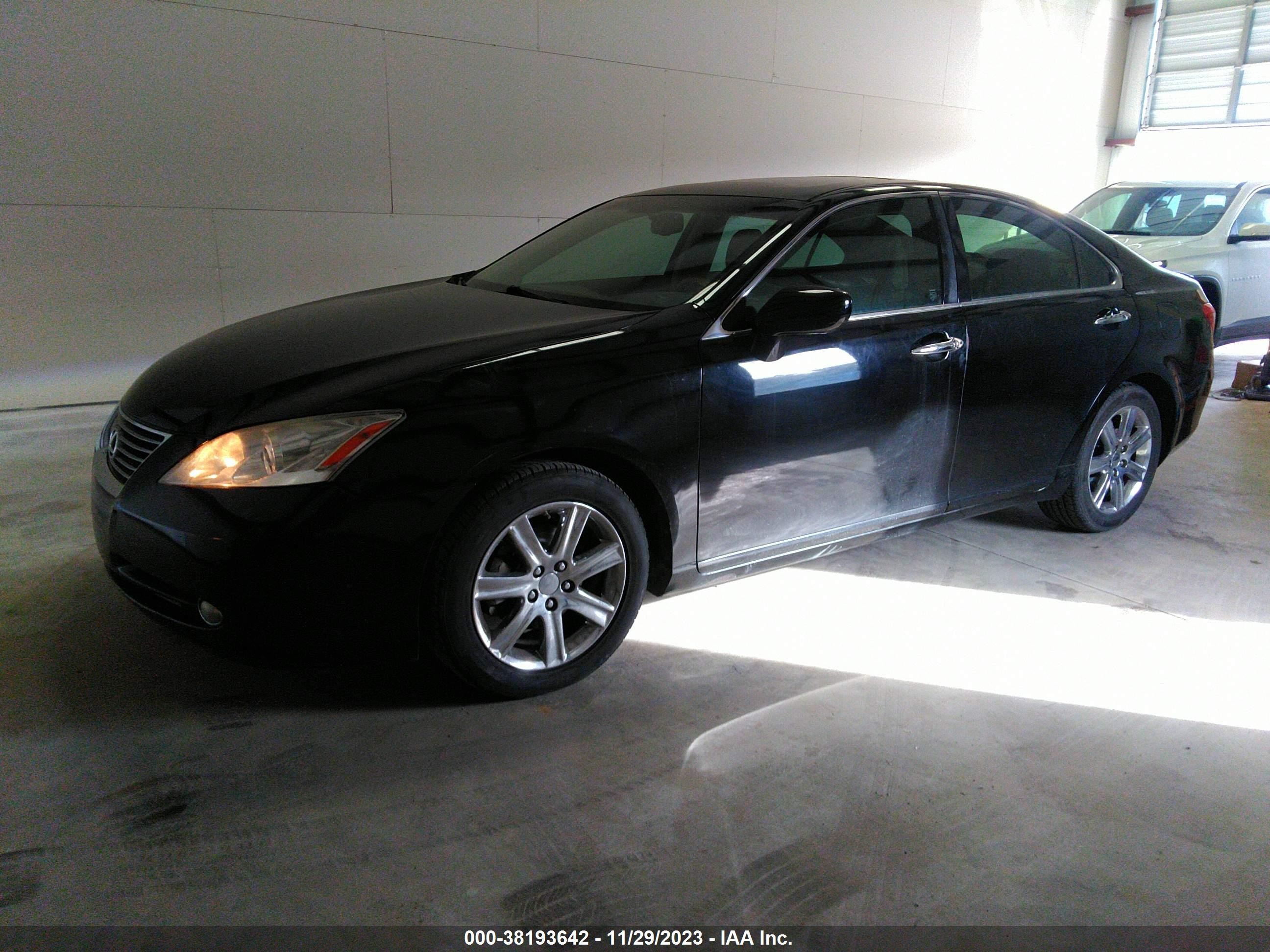 Photo 1 VIN: JTHBJ46G682211073 - LEXUS ES 