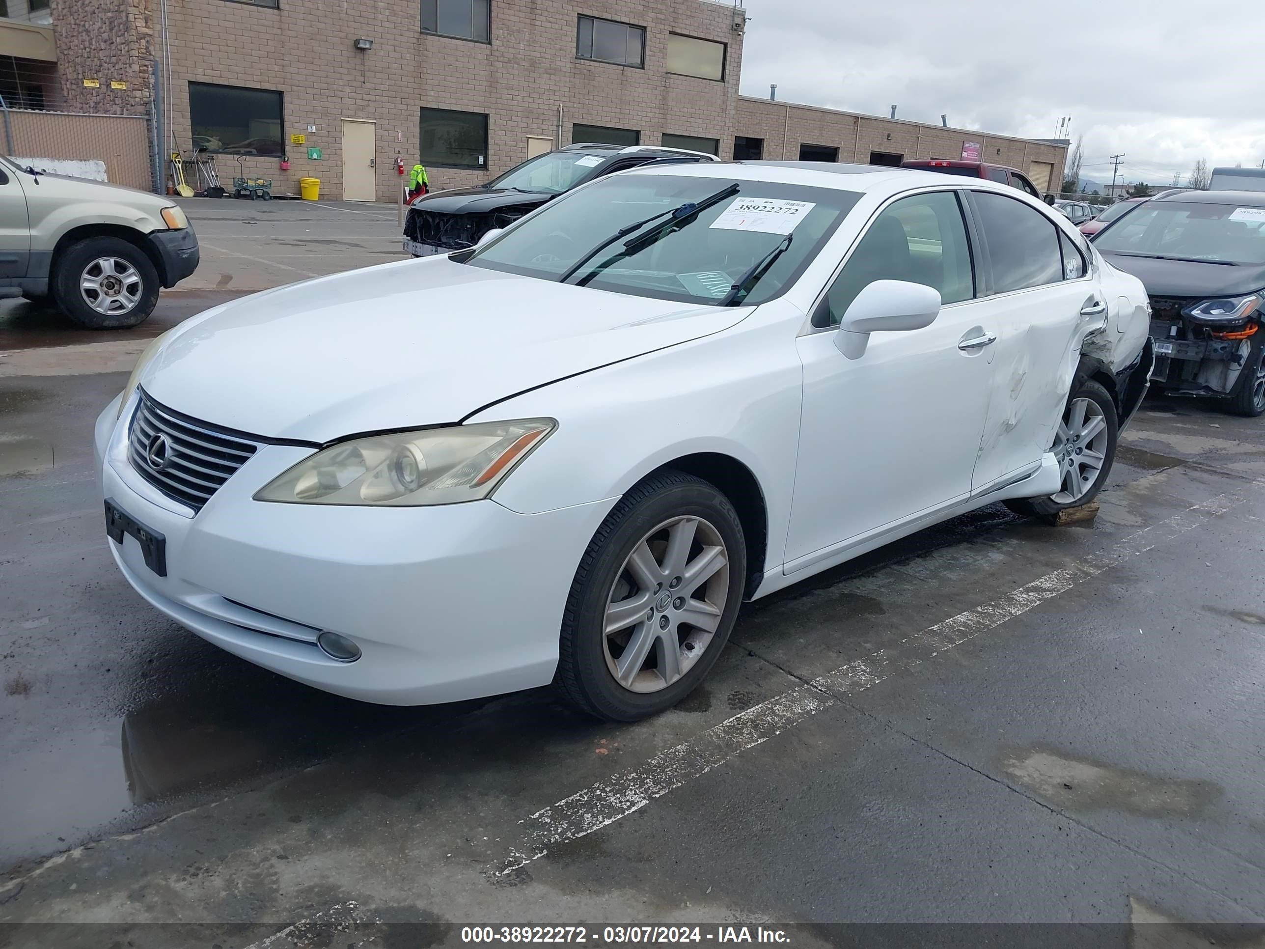 Photo 1 VIN: JTHBJ46G682258913 - LEXUS ES 