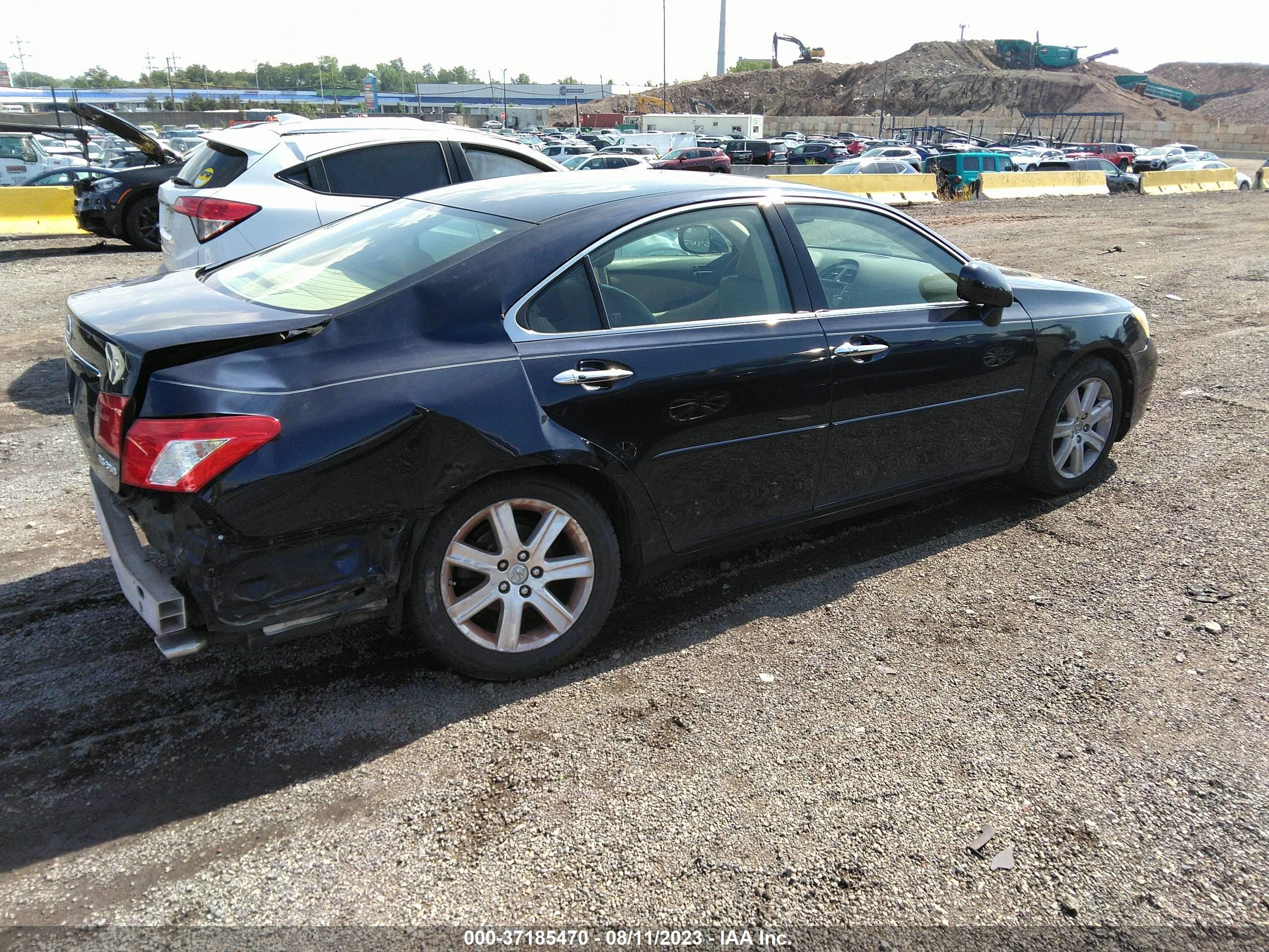 Photo 3 VIN: JTHBJ46G772012810 - LEXUS ES 