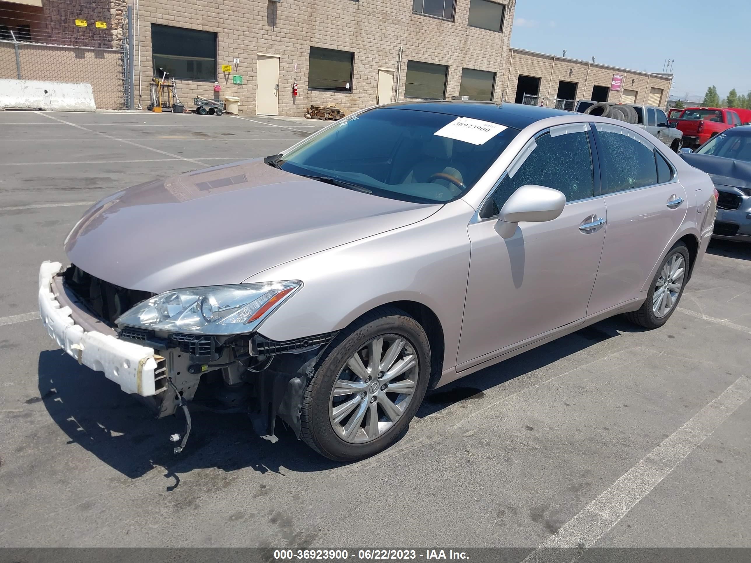 Photo 1 VIN: JTHBJ46G772027596 - LEXUS ES 