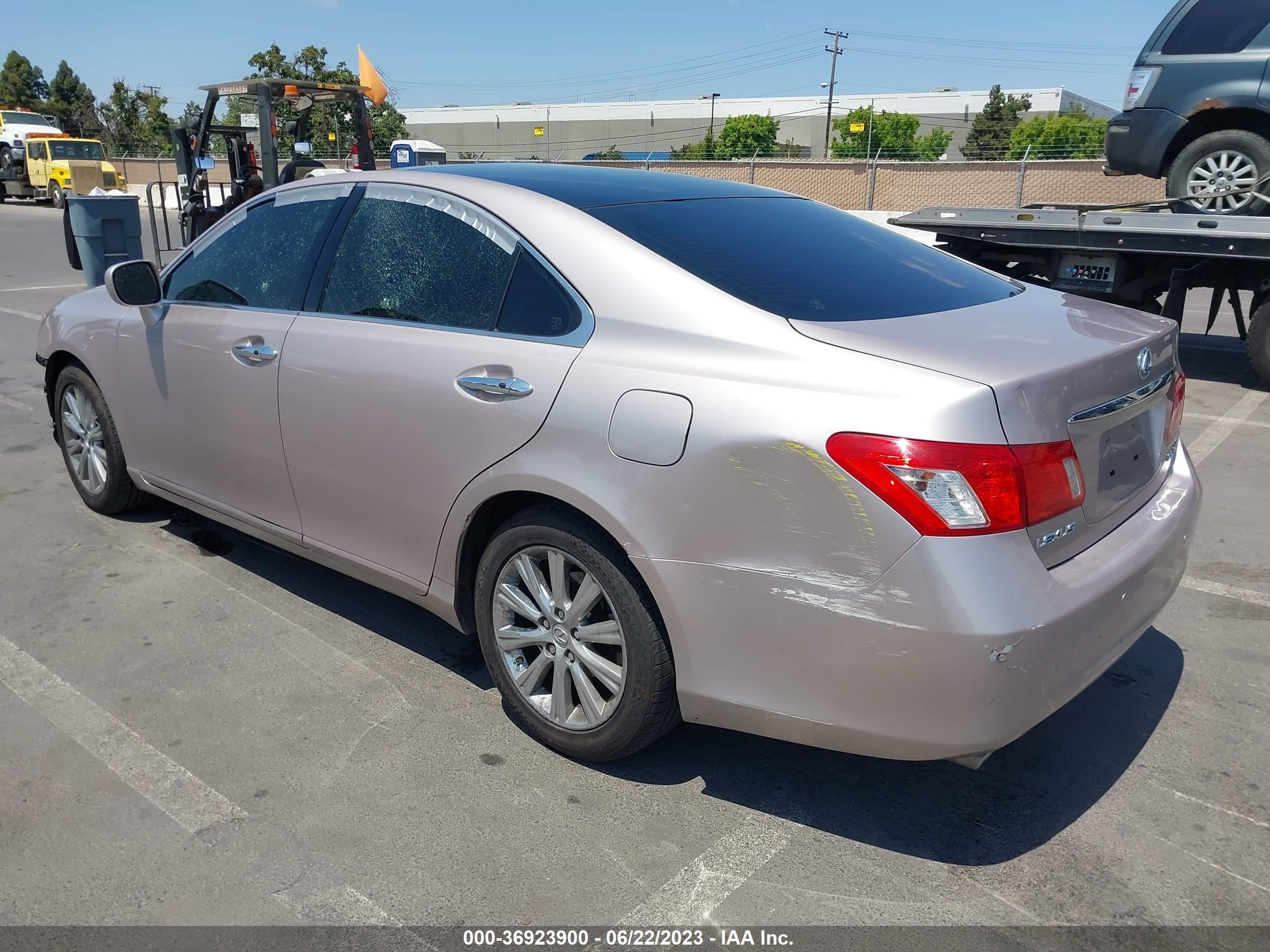 Photo 2 VIN: JTHBJ46G772027596 - LEXUS ES 