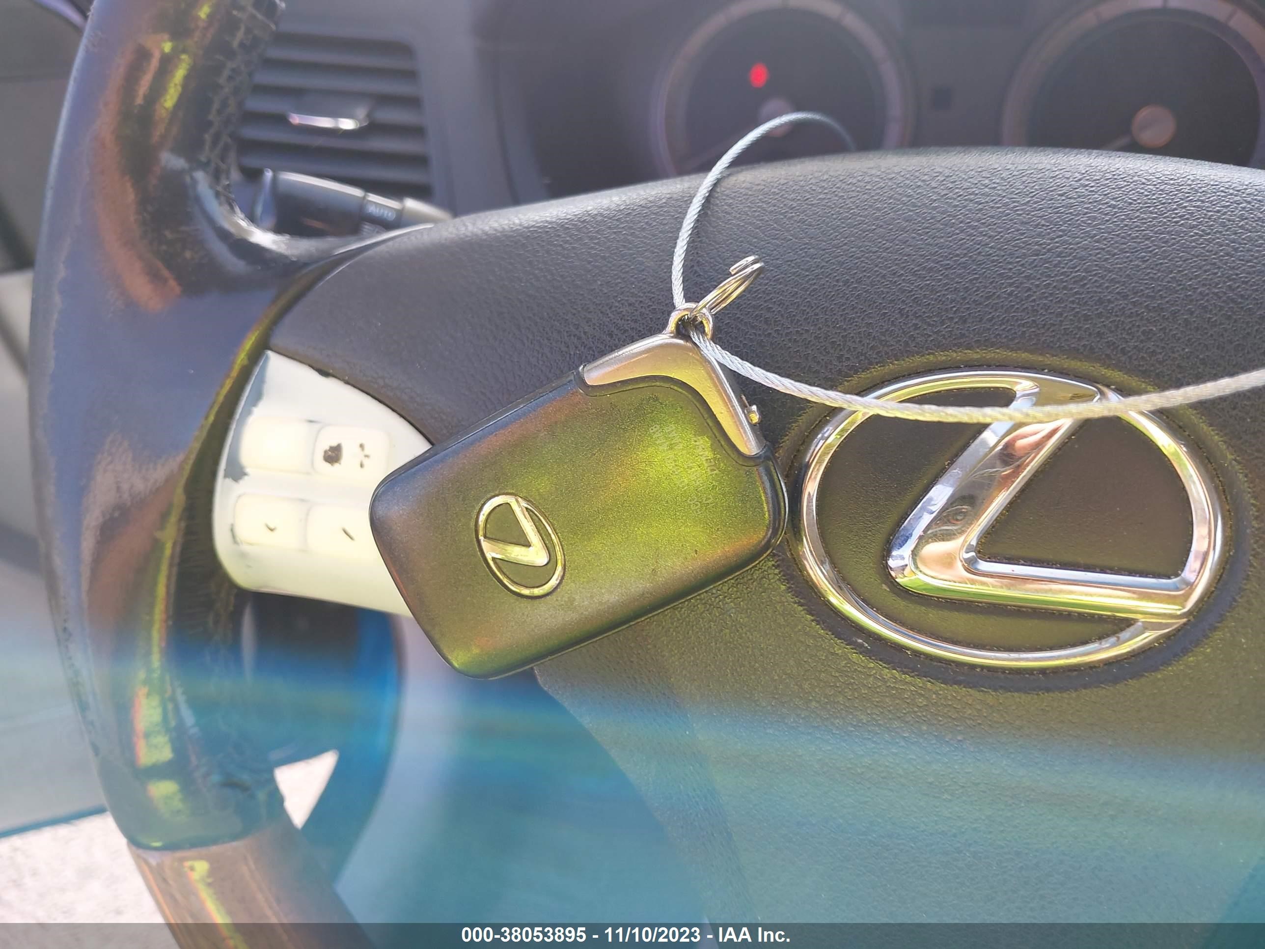 Photo 10 VIN: JTHBJ46G772033270 - LEXUS ES 