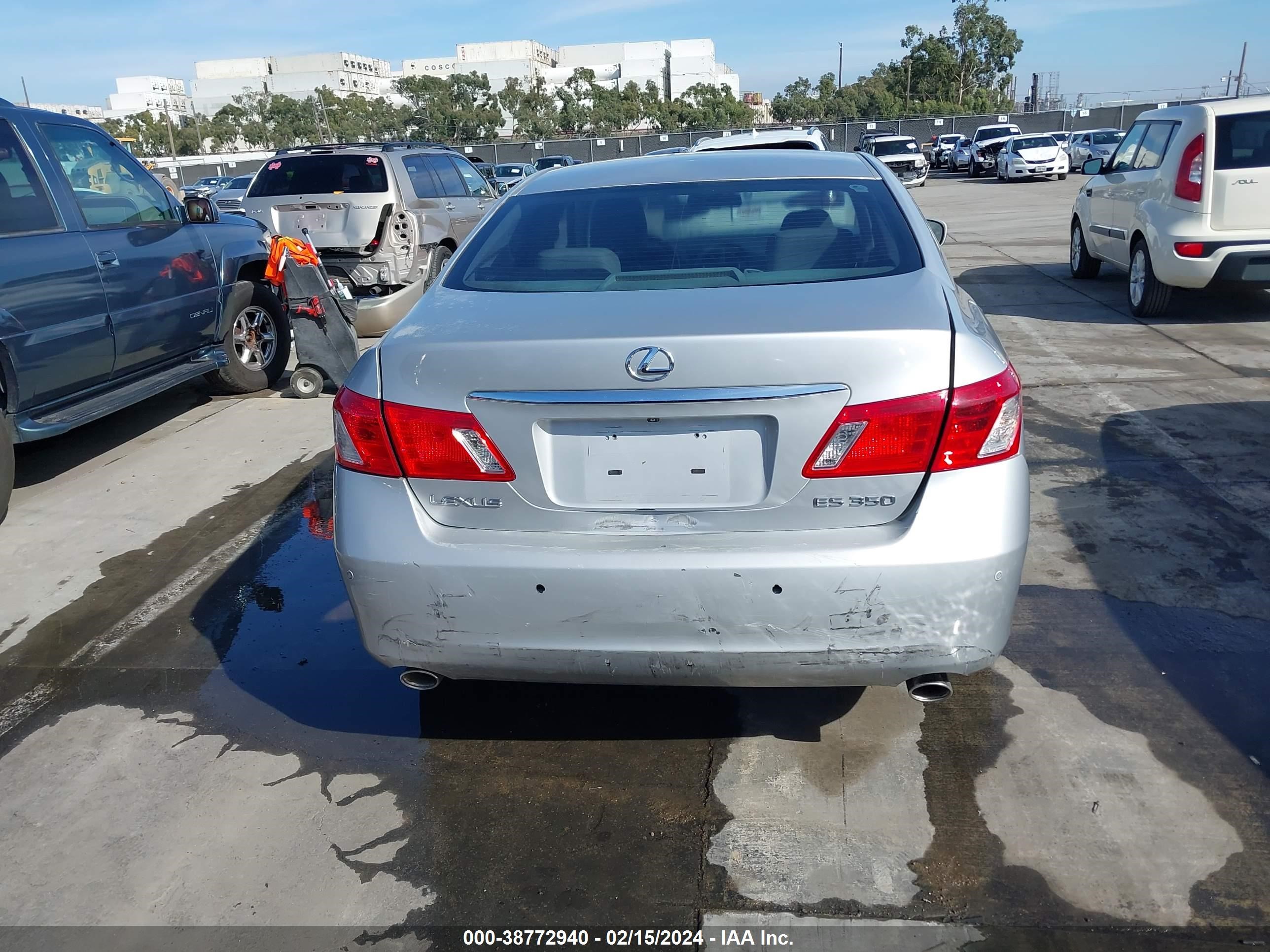 Photo 15 VIN: JTHBJ46G772075650 - LEXUS ES 