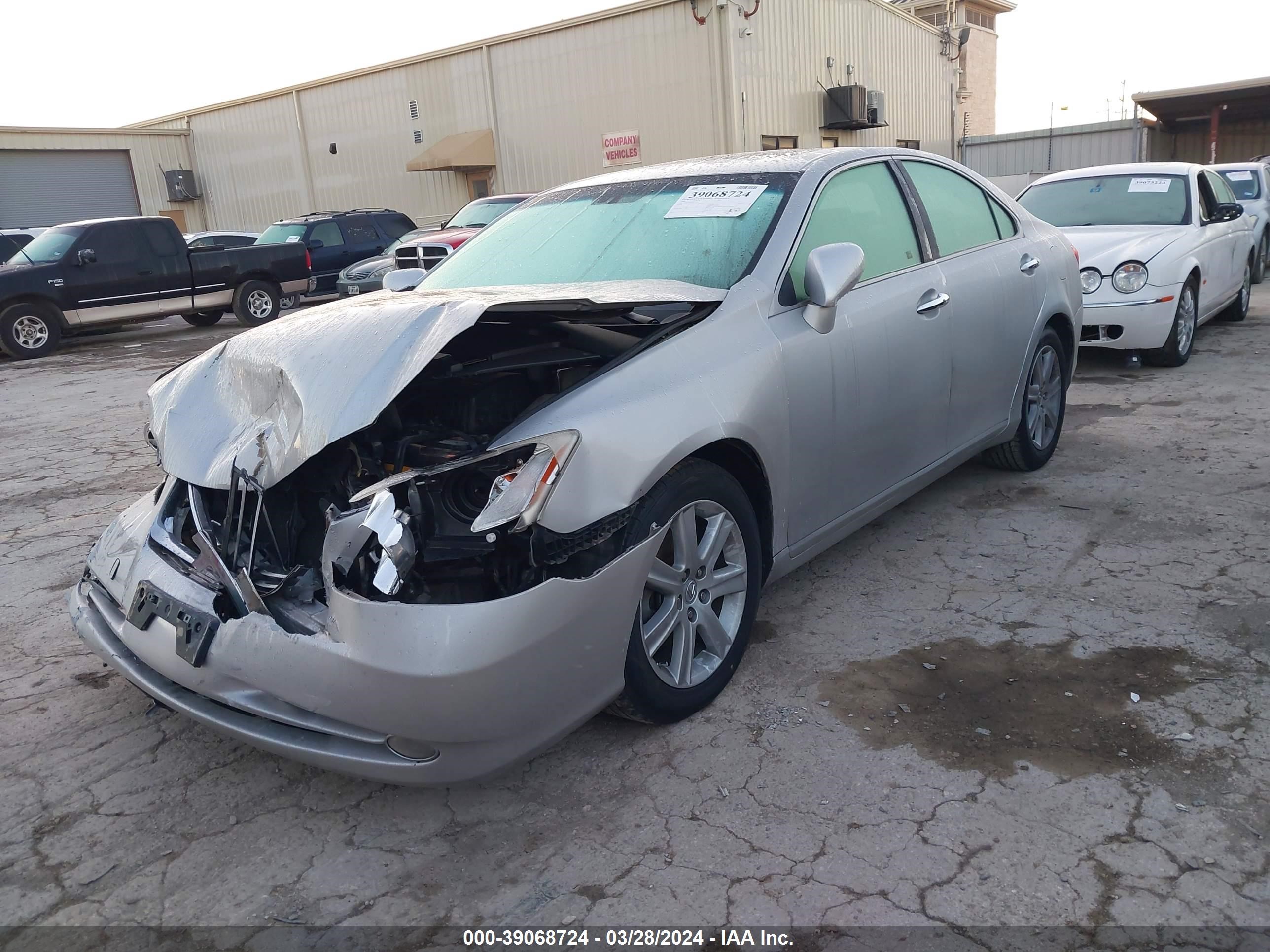 Photo 1 VIN: JTHBJ46G781101233 - LEXUS ES 