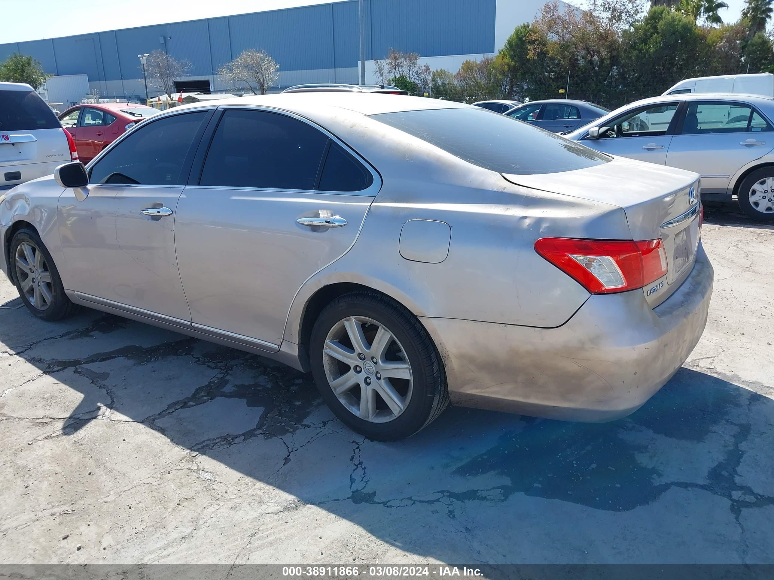 Photo 2 VIN: JTHBJ46G782162286 - LEXUS ES 