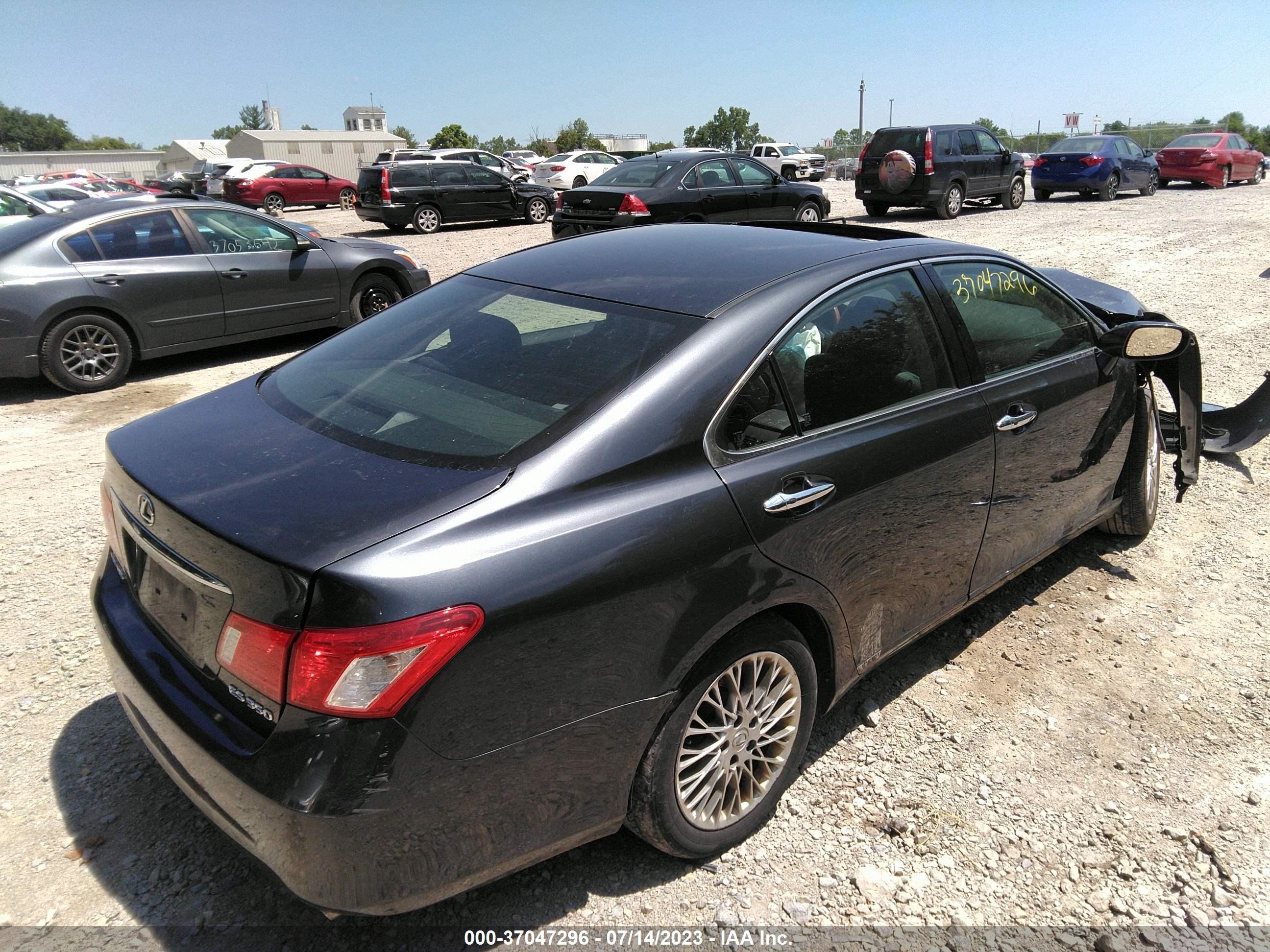 Photo 3 VIN: JTHBJ46G782235169 - LEXUS ES 