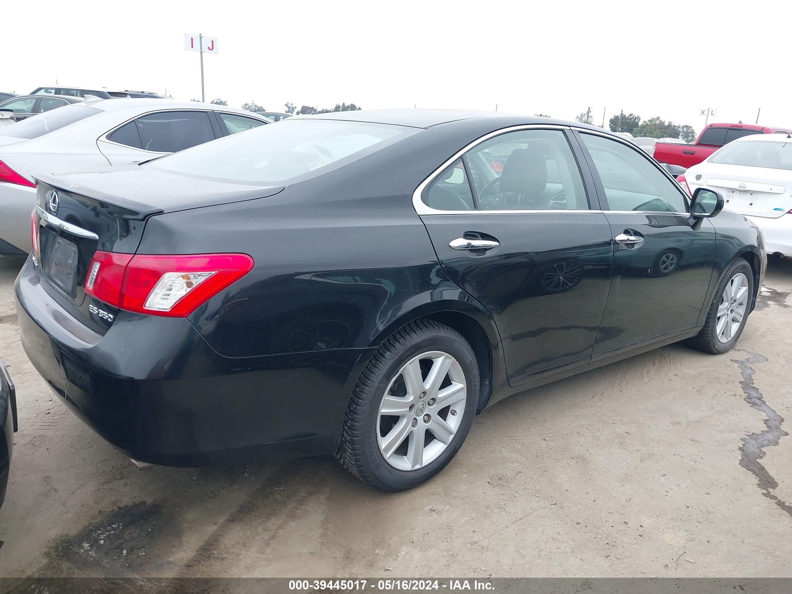 Photo 3 VIN: JTHBJ46G782240081 - LEXUS ES 