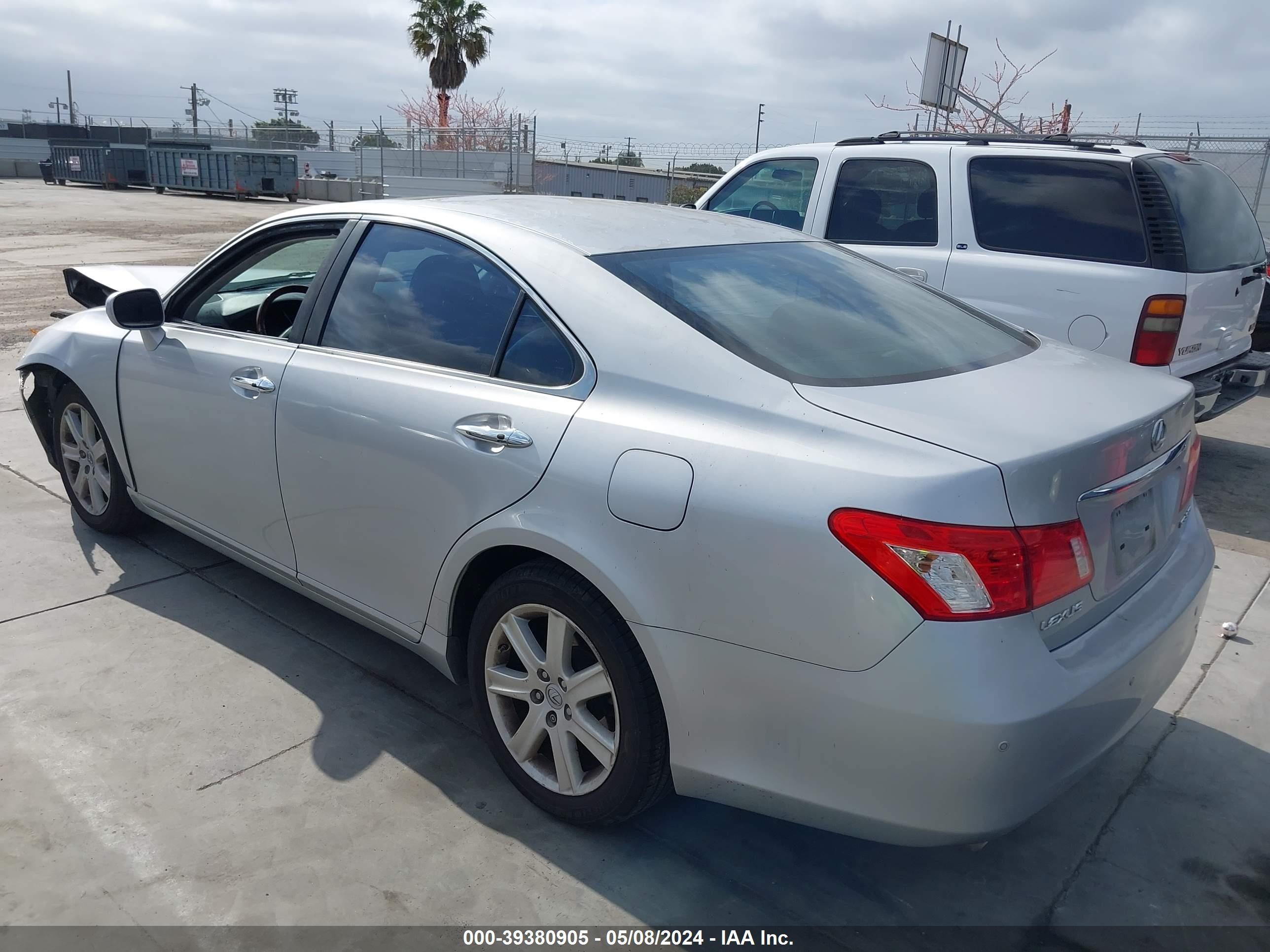 Photo 2 VIN: JTHBJ46G792337556 - LEXUS ES 