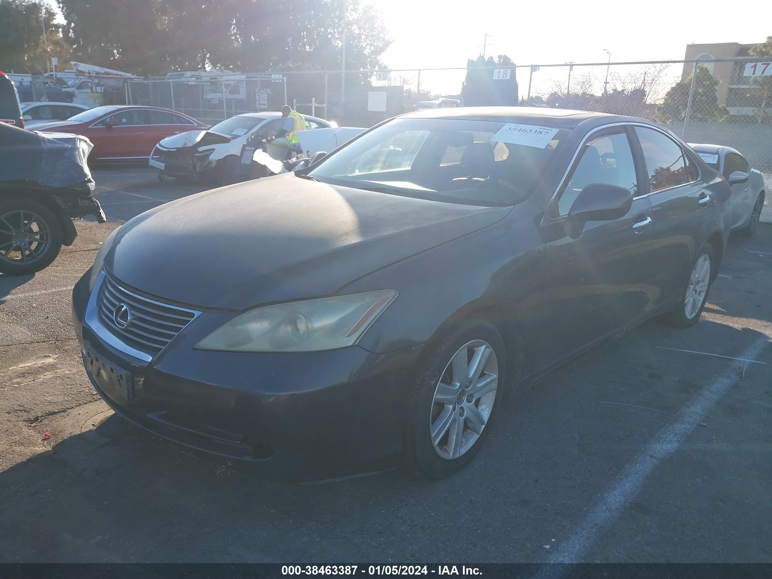 Photo 1 VIN: JTHBJ46G872040440 - LEXUS ES 