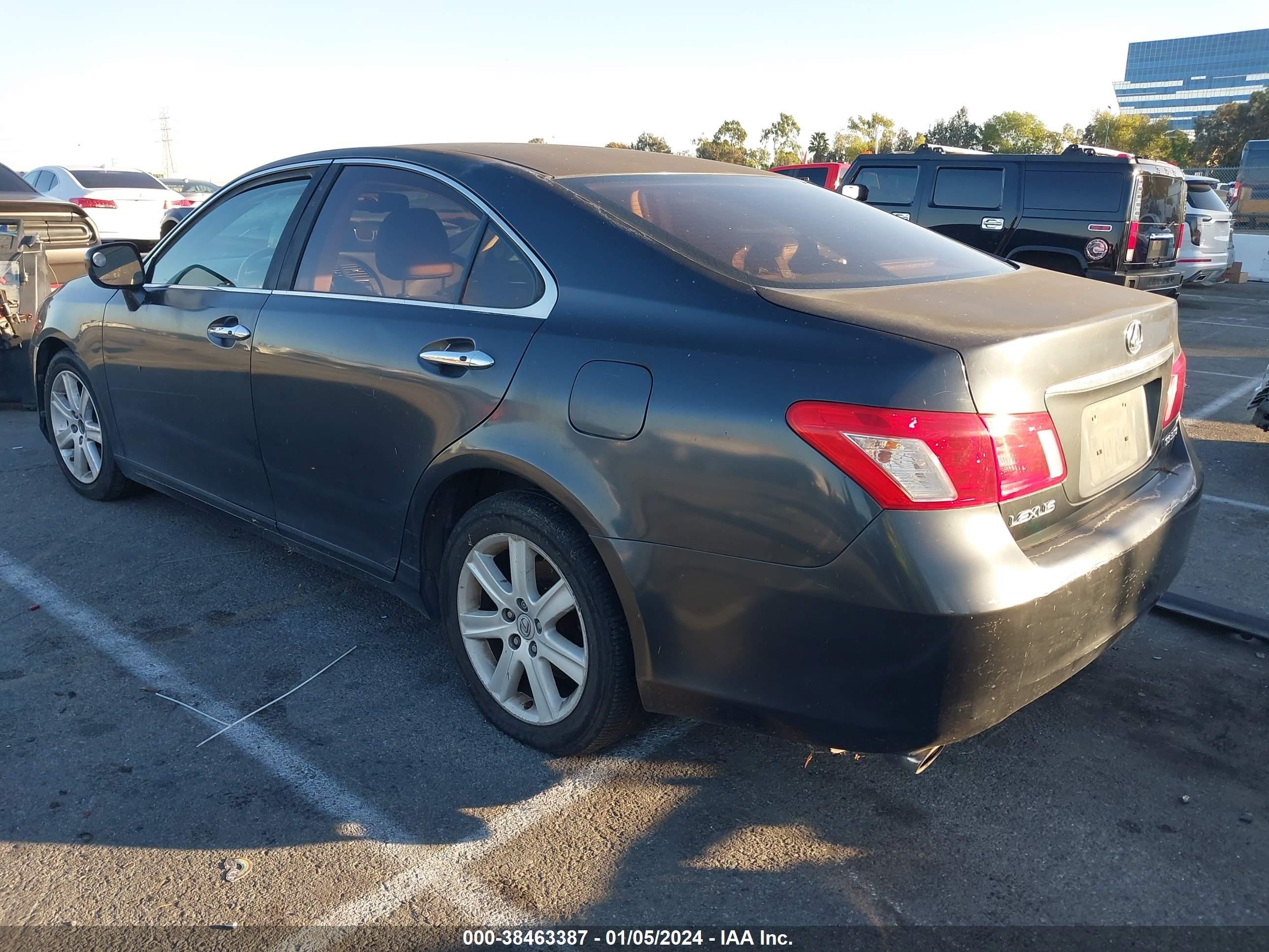 Photo 2 VIN: JTHBJ46G872040440 - LEXUS ES 