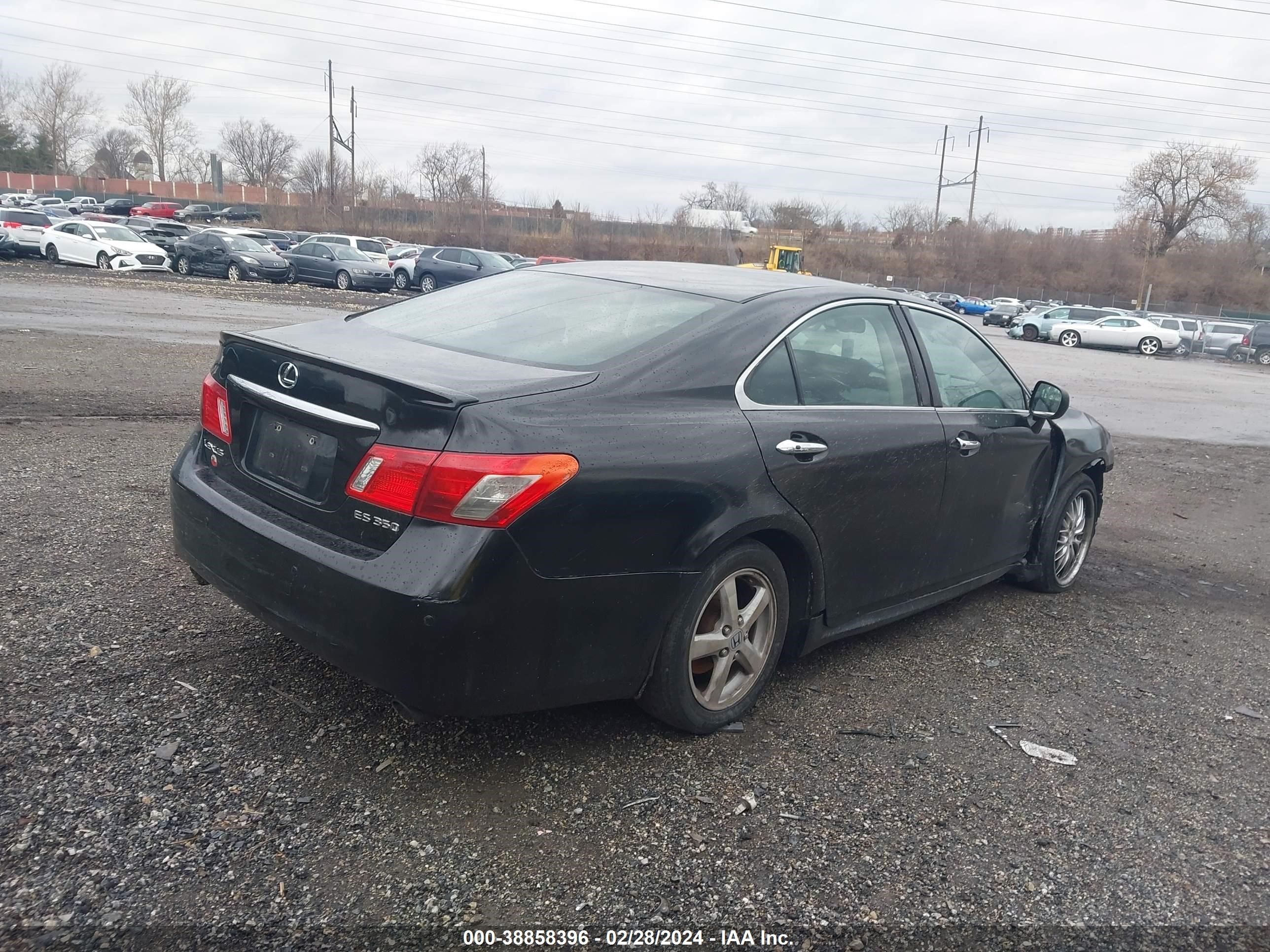 Photo 3 VIN: JTHBJ46G872068111 - LEXUS ES 