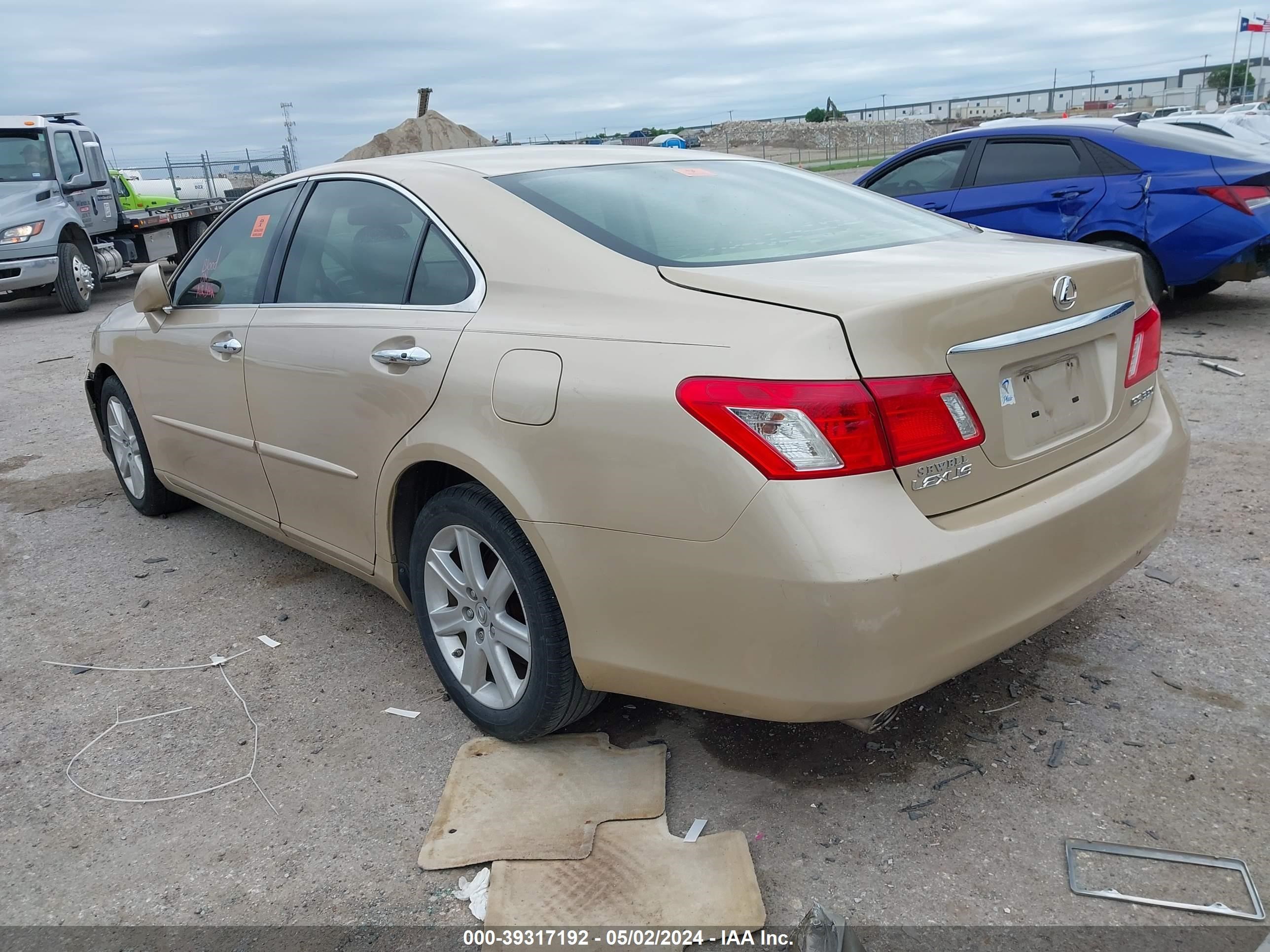 Photo 2 VIN: JTHBJ46G872090108 - LEXUS ES 