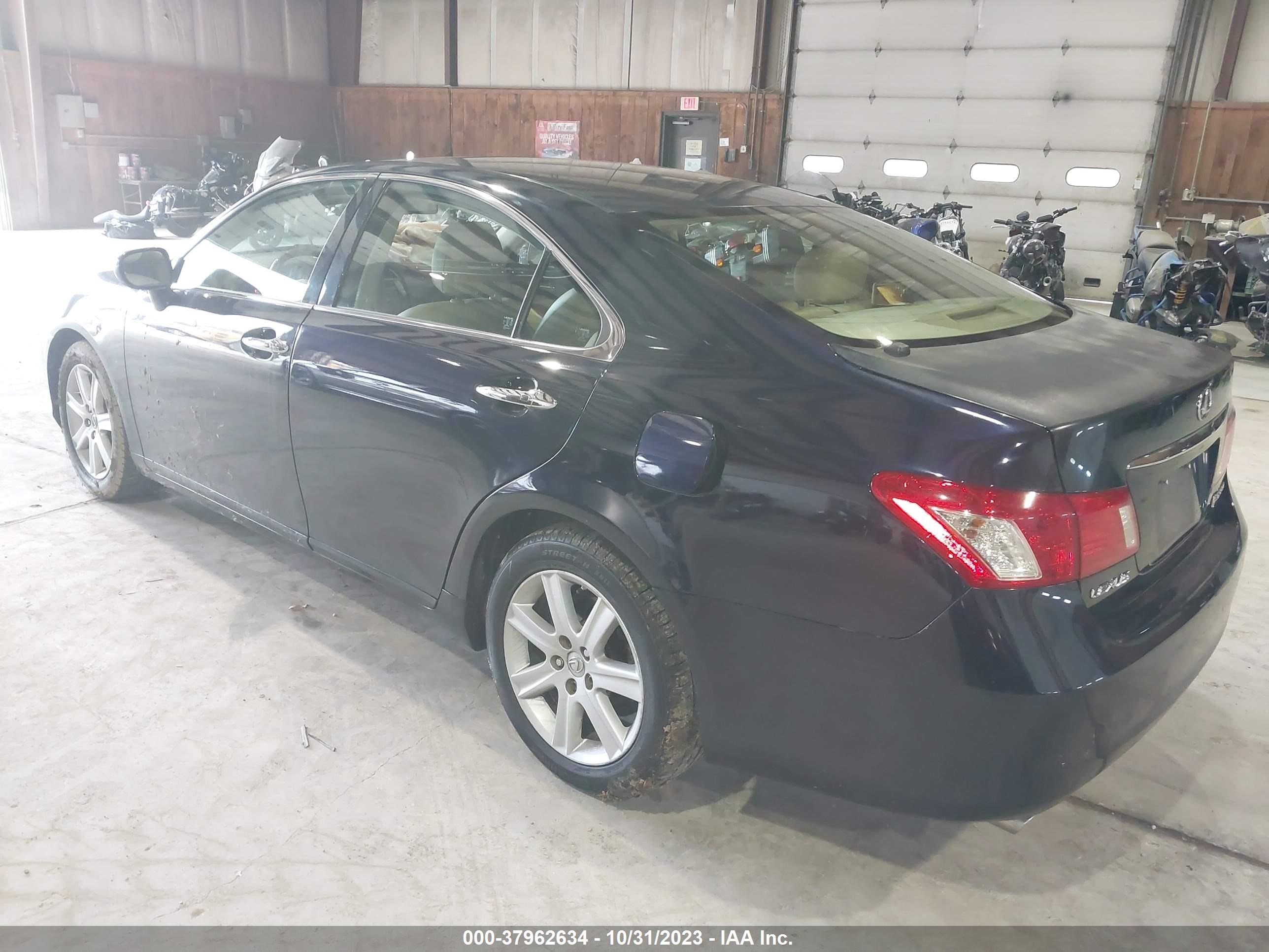 Photo 2 VIN: JTHBJ46G882168839 - LEXUS ES 