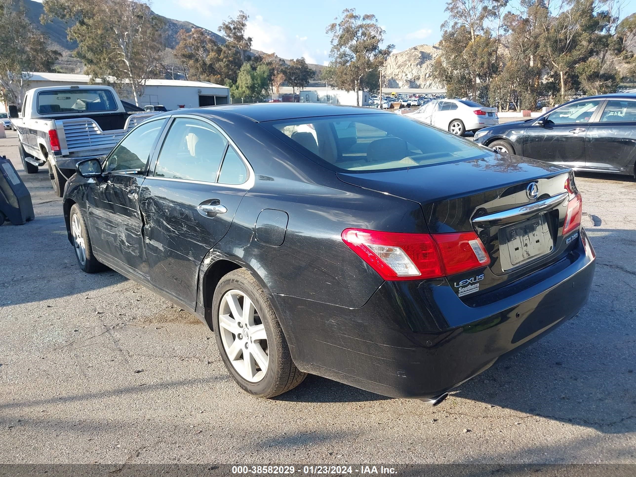 Photo 2 VIN: JTHBJ46G882186757 - LEXUS ES 