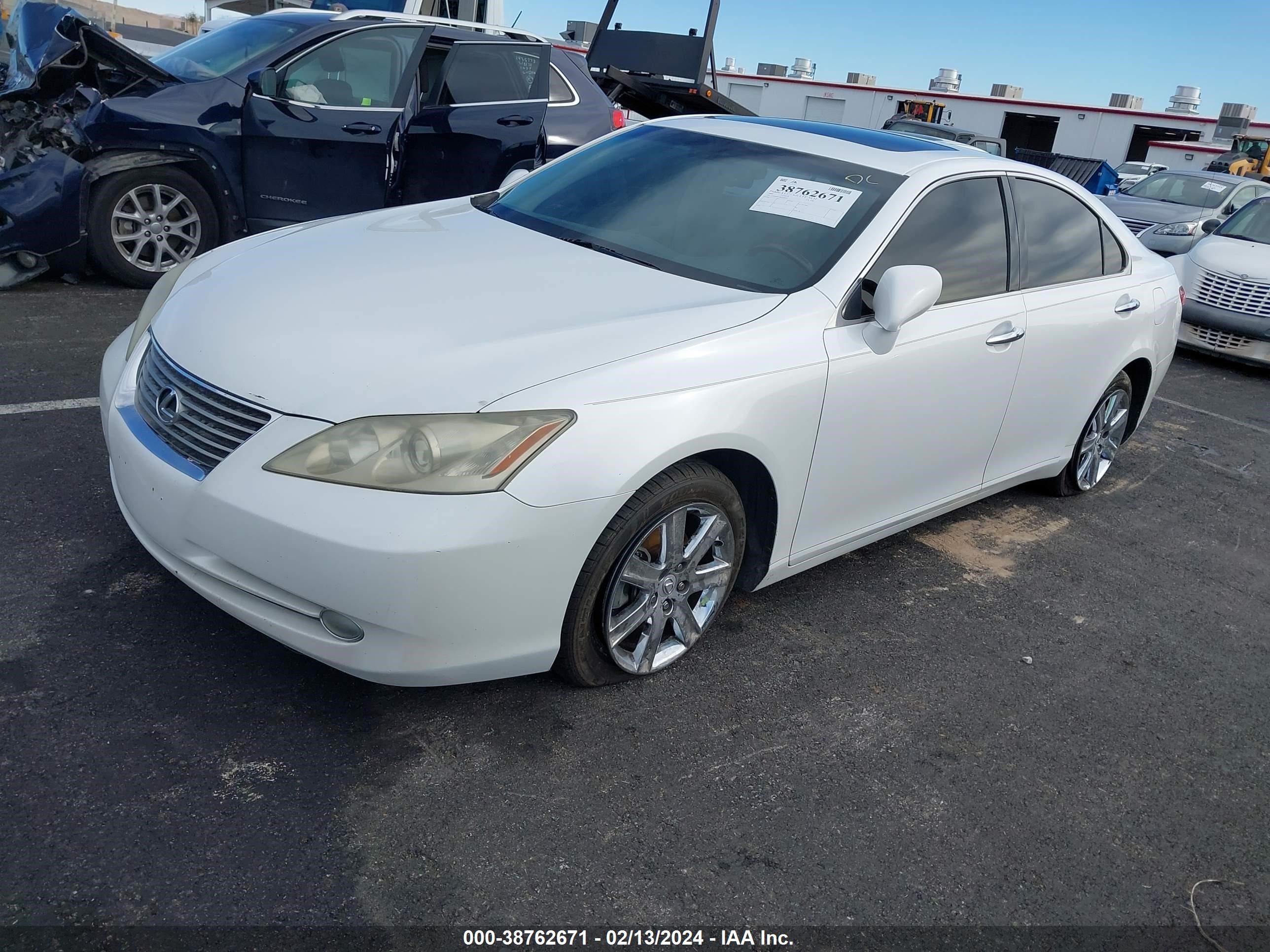 Photo 1 VIN: JTHBJ46G882268830 - LEXUS ES 