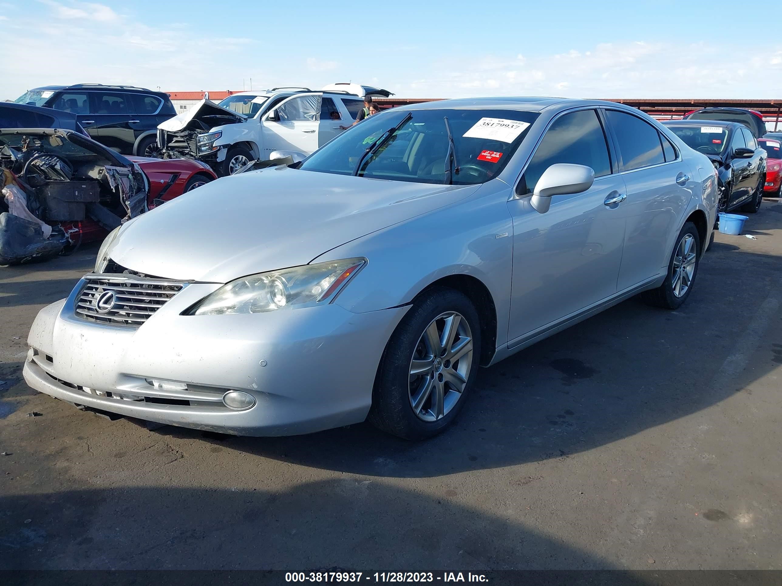 Photo 1 VIN: JTHBJ46G882273185 - LEXUS ES 