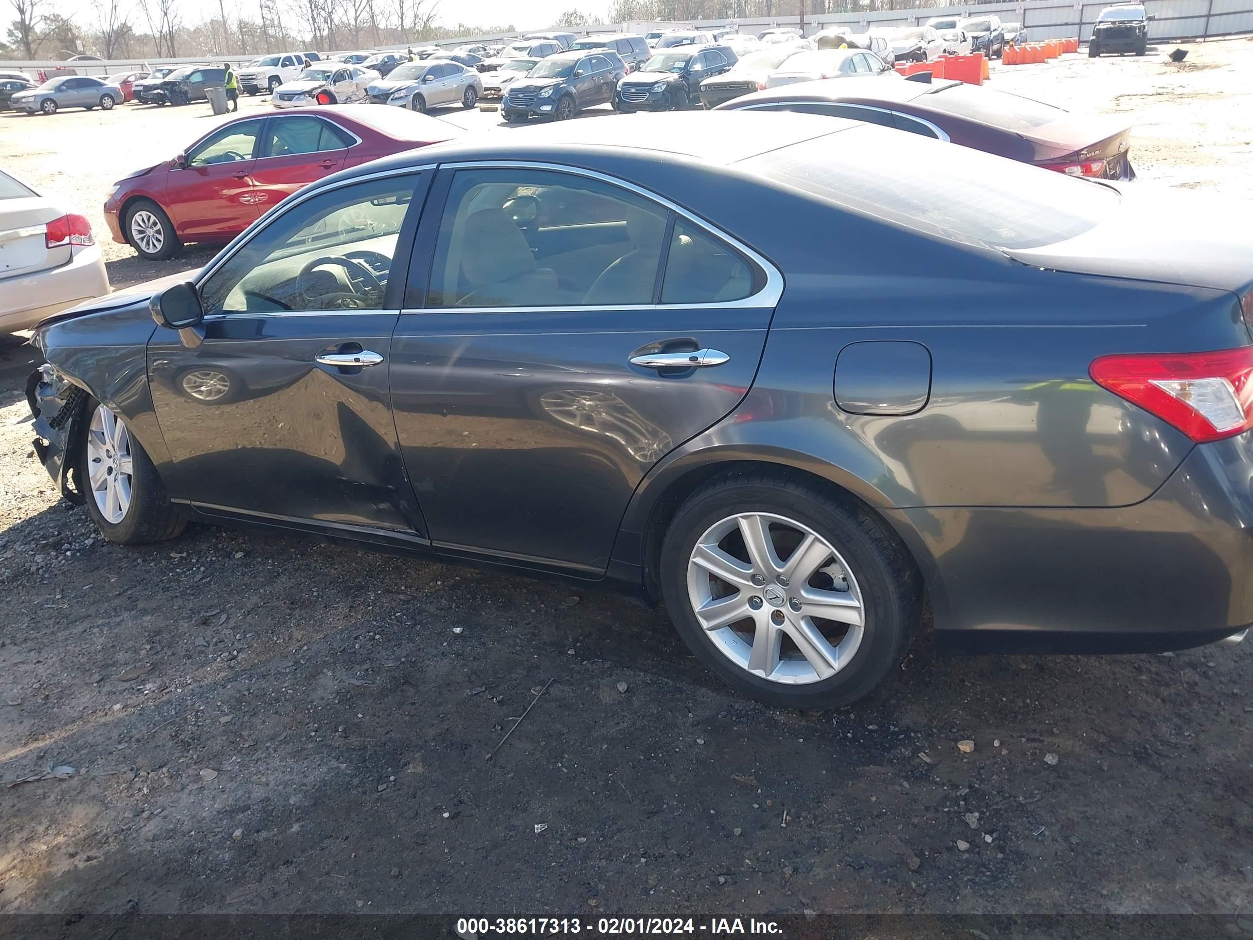 Photo 13 VIN: JTHBJ46G892297679 - LEXUS ES 