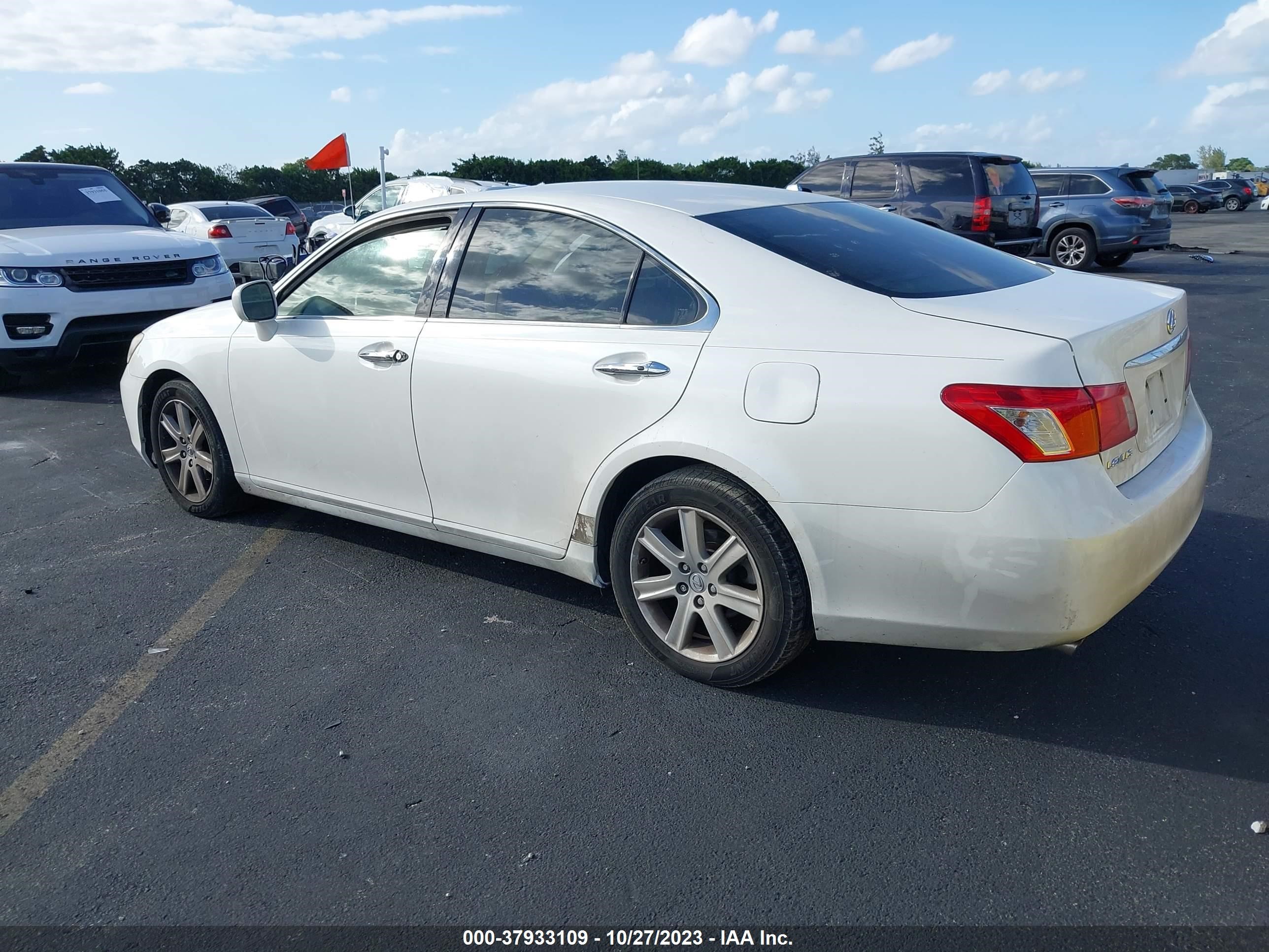 Photo 2 VIN: JTHBJ46G972002828 - LEXUS ES 