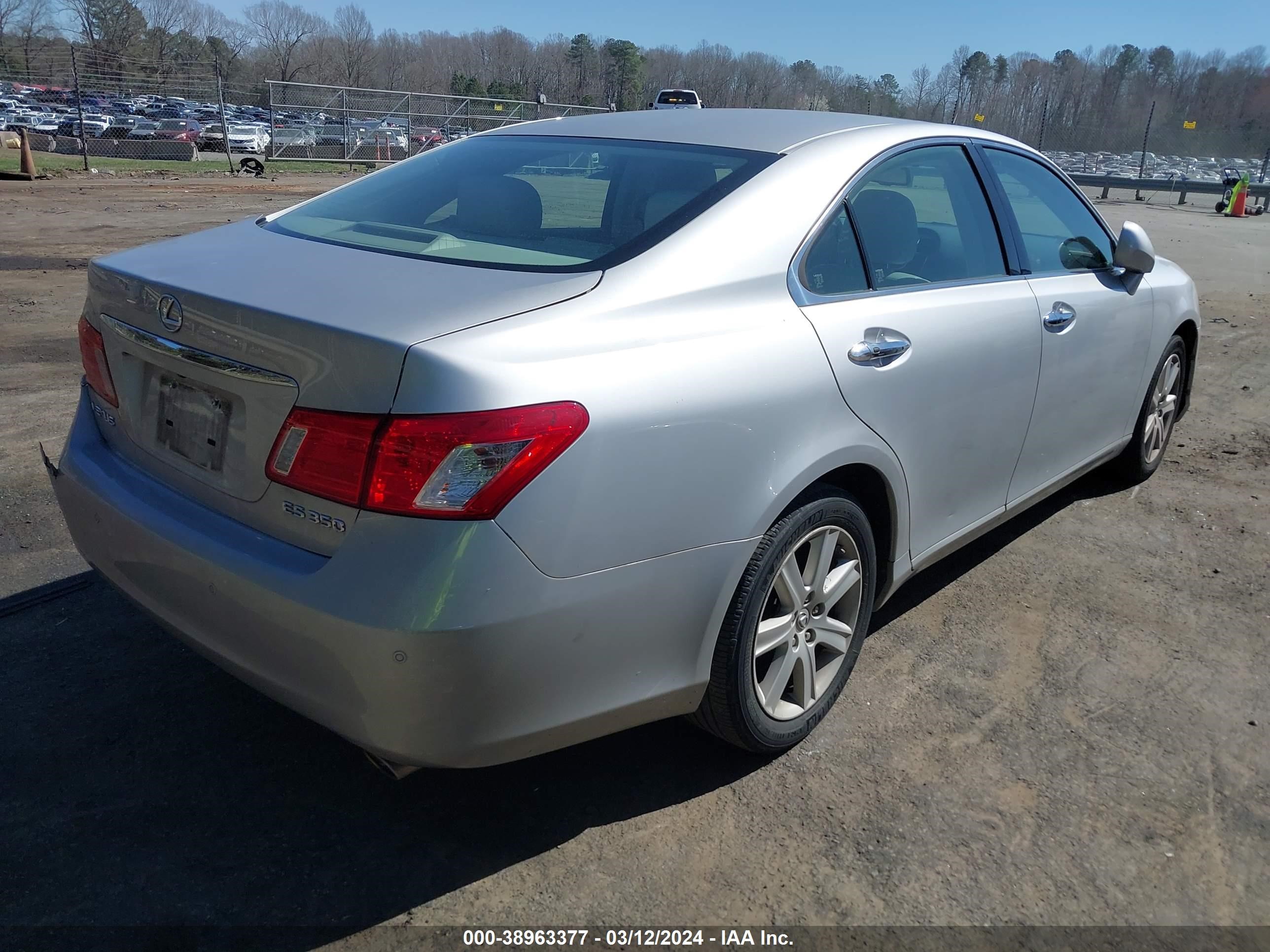 Photo 3 VIN: JTHBJ46G972020777 - LEXUS ES 