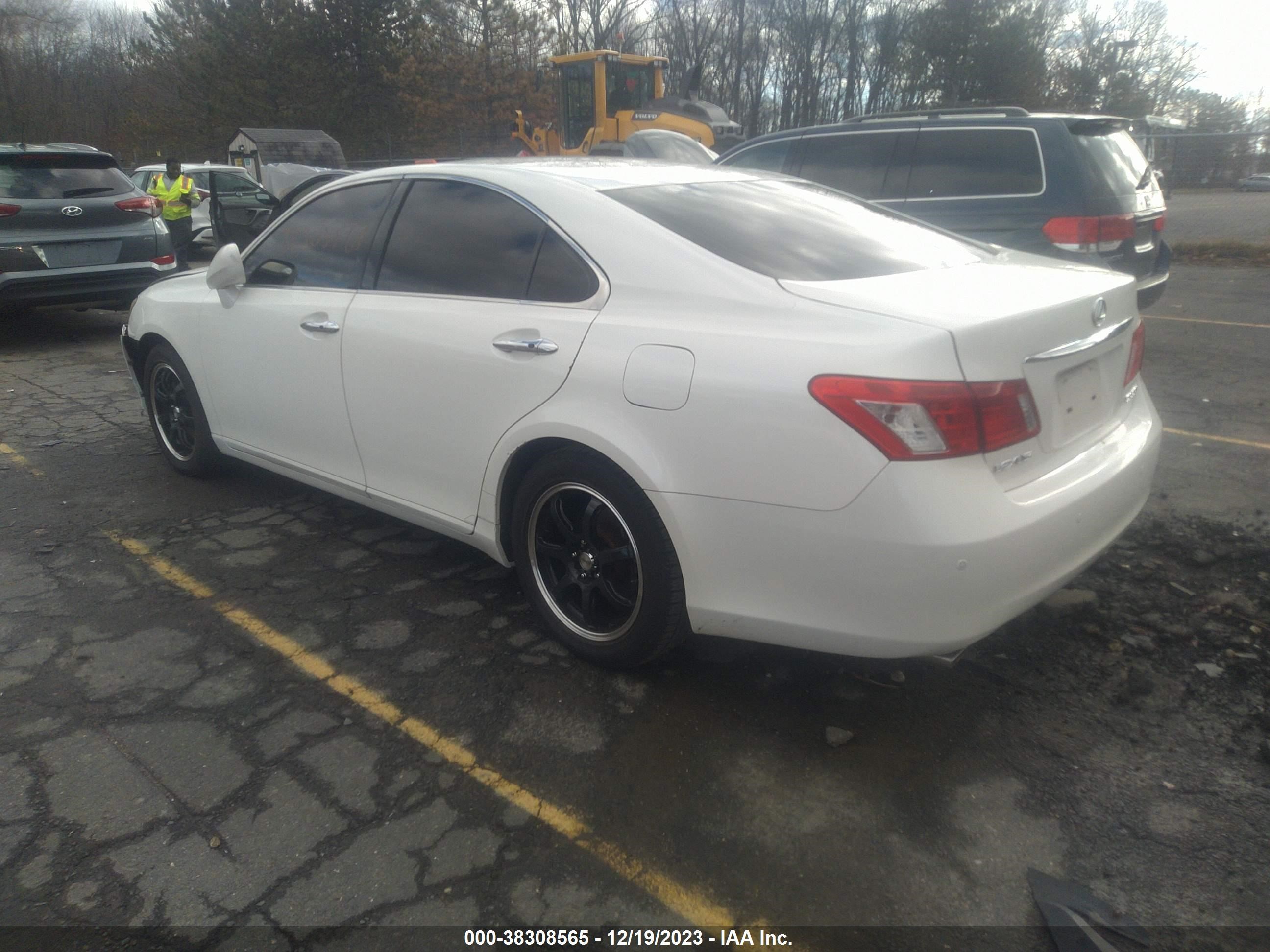 Photo 2 VIN: JTHBJ46G972027597 - LEXUS ES 