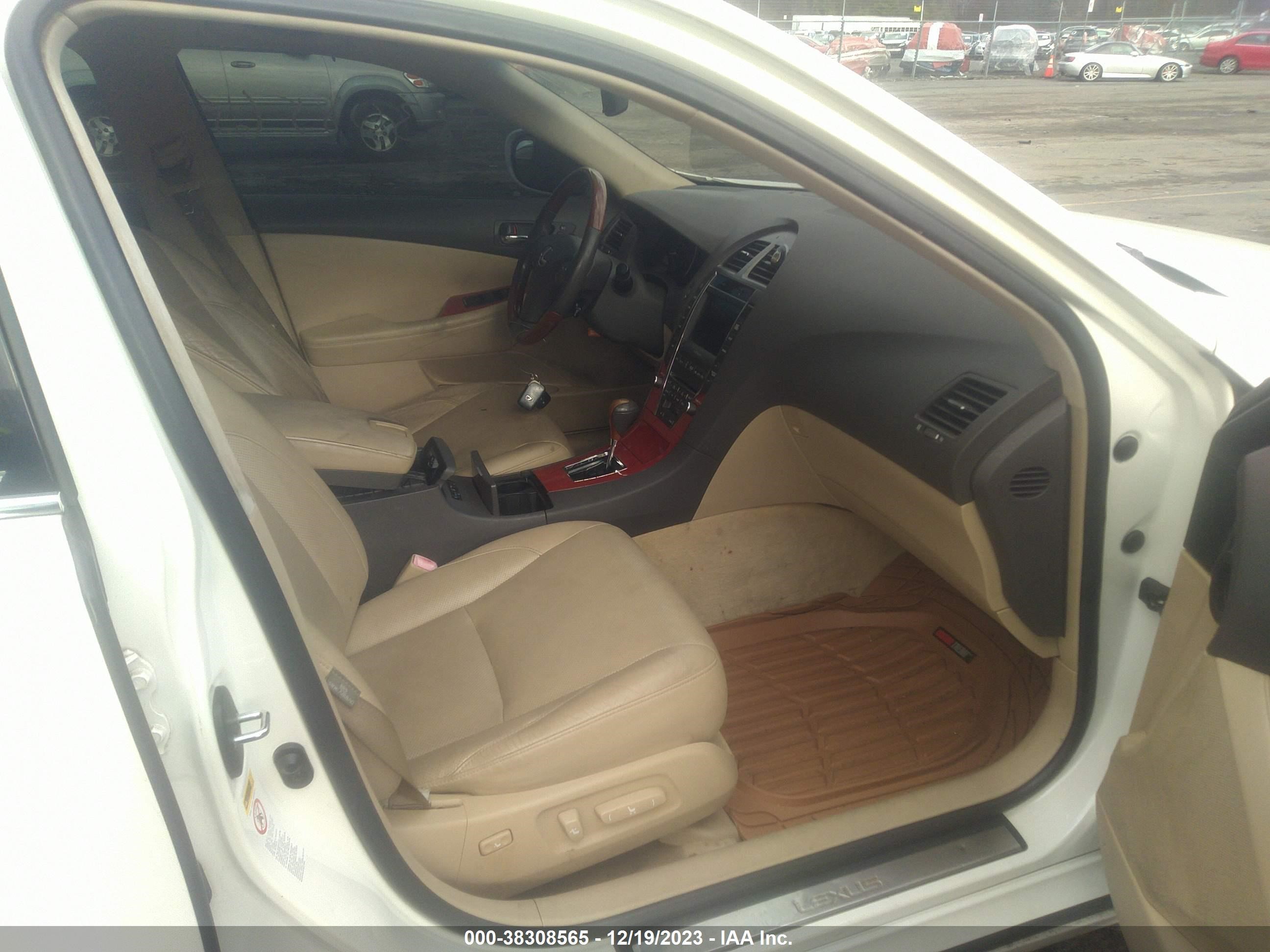 Photo 4 VIN: JTHBJ46G972027597 - LEXUS ES 