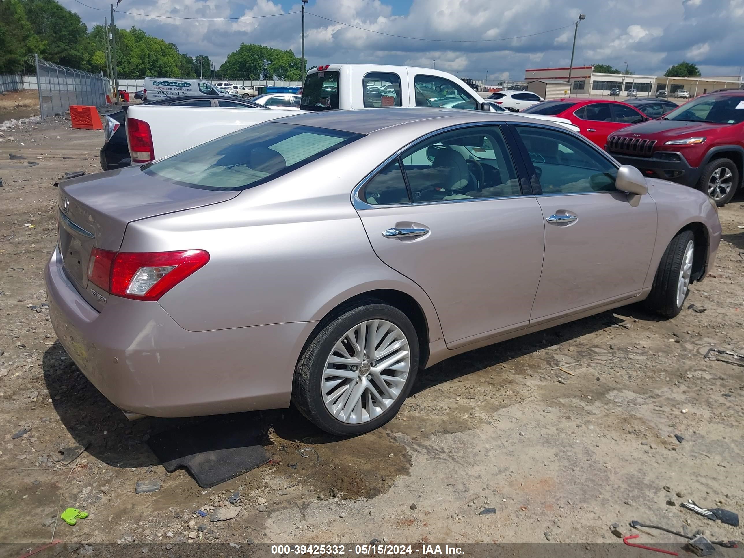 Photo 3 VIN: JTHBJ46G972031147 - LEXUS ES 