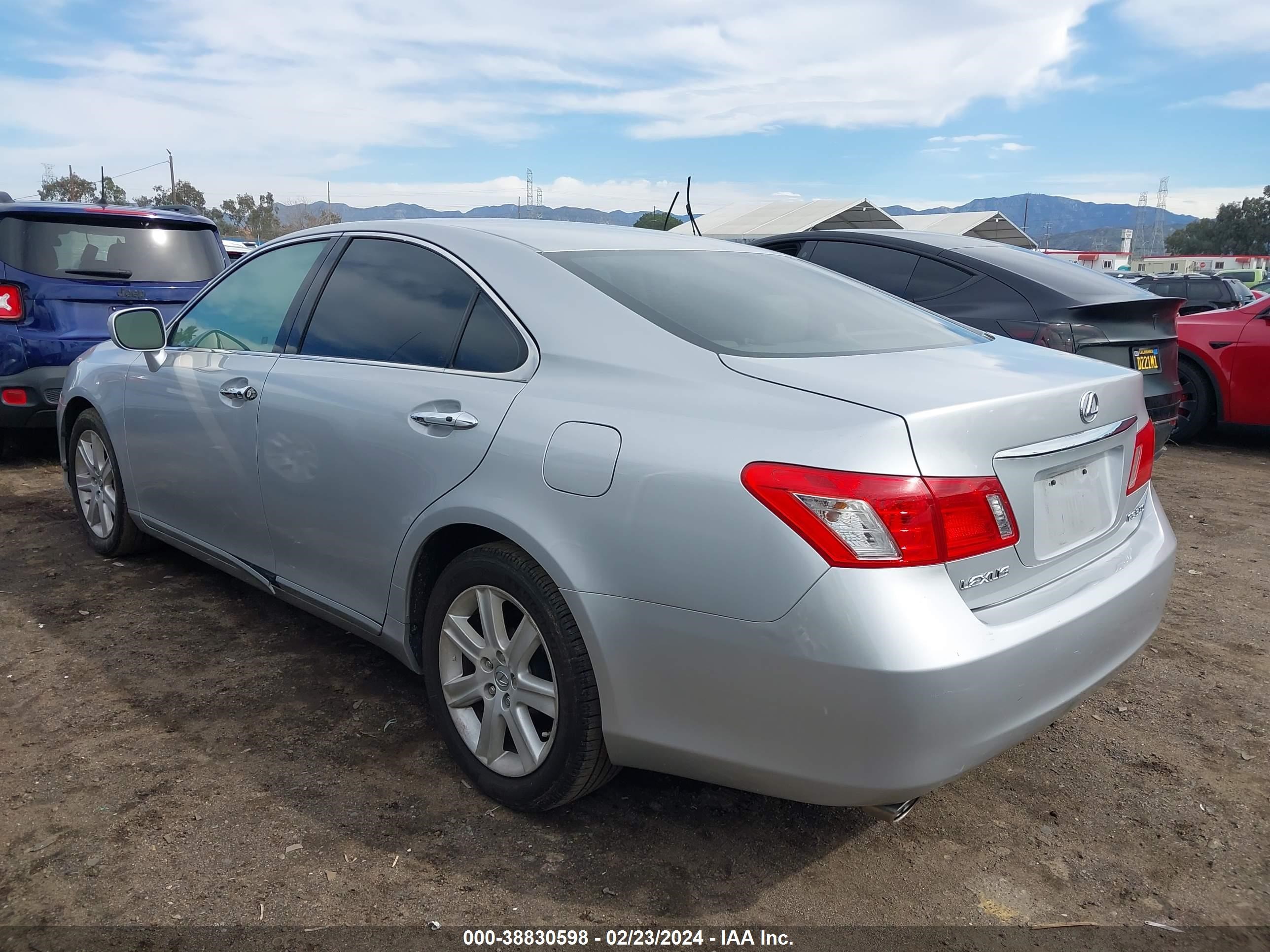 Photo 2 VIN: JTHBJ46G972031911 - LEXUS ES 