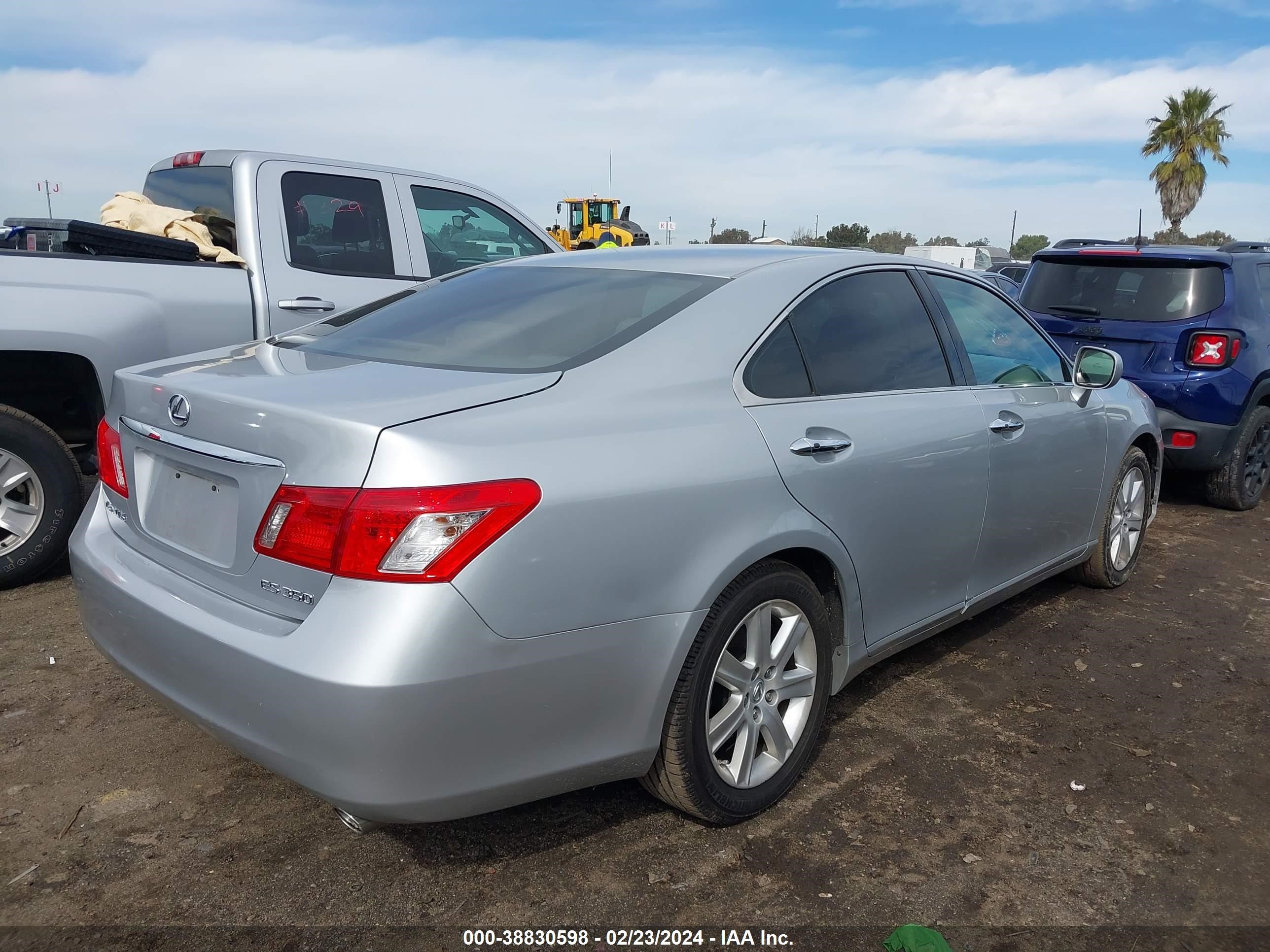 Photo 3 VIN: JTHBJ46G972031911 - LEXUS ES 