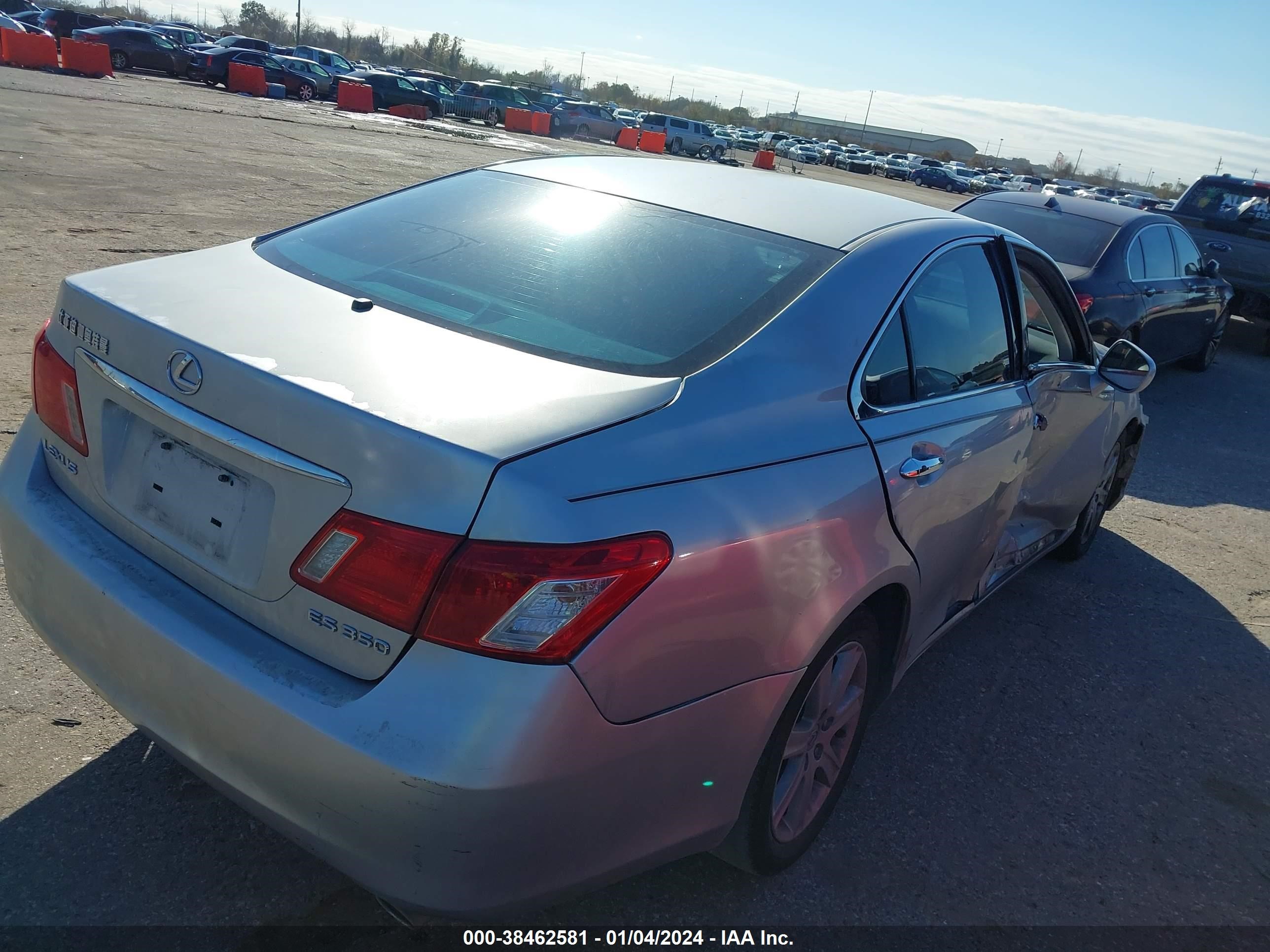 Photo 3 VIN: JTHBJ46G972142572 - LEXUS ES 