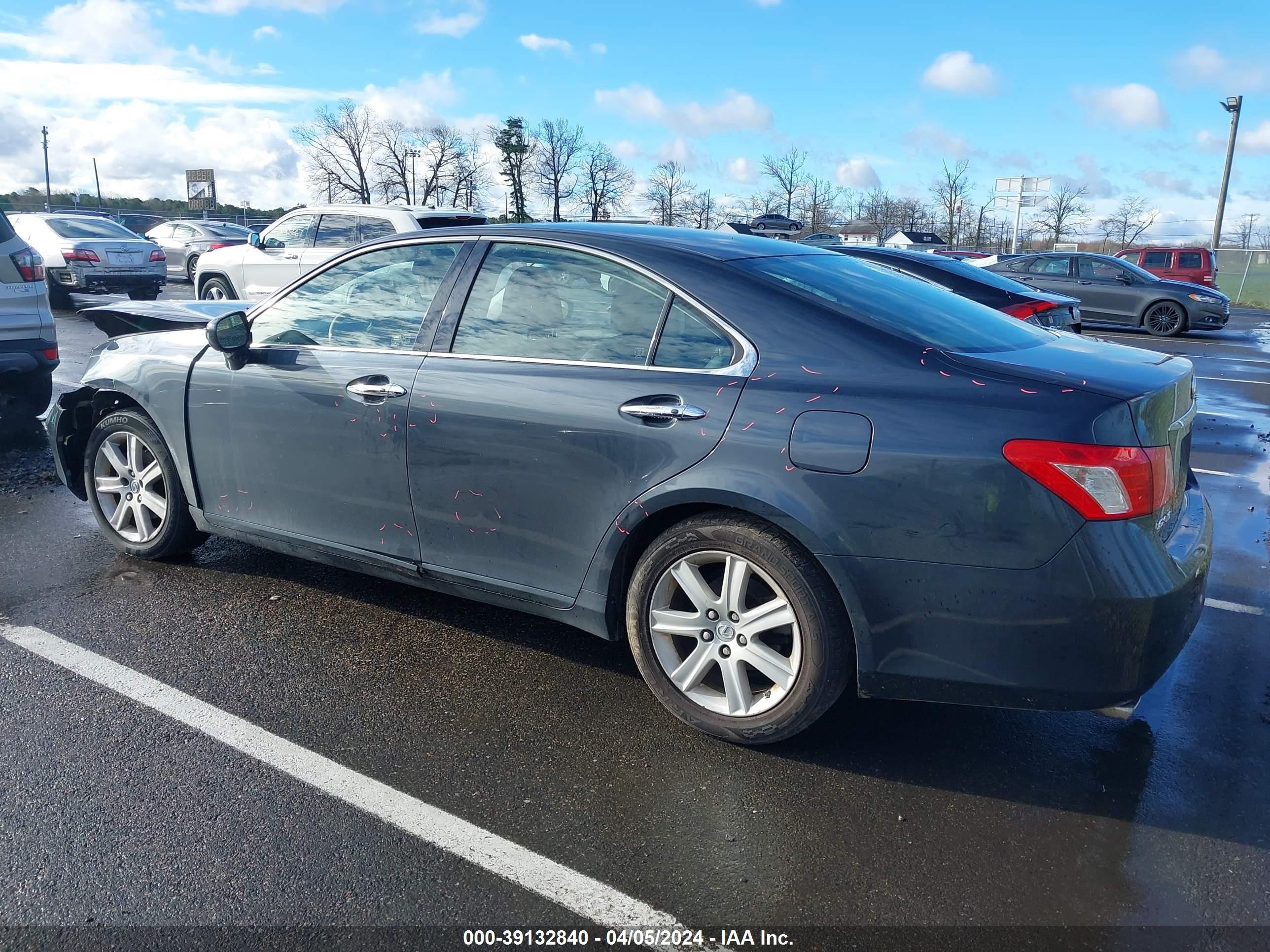 Photo 2 VIN: JTHBJ46G982180689 - LEXUS ES 