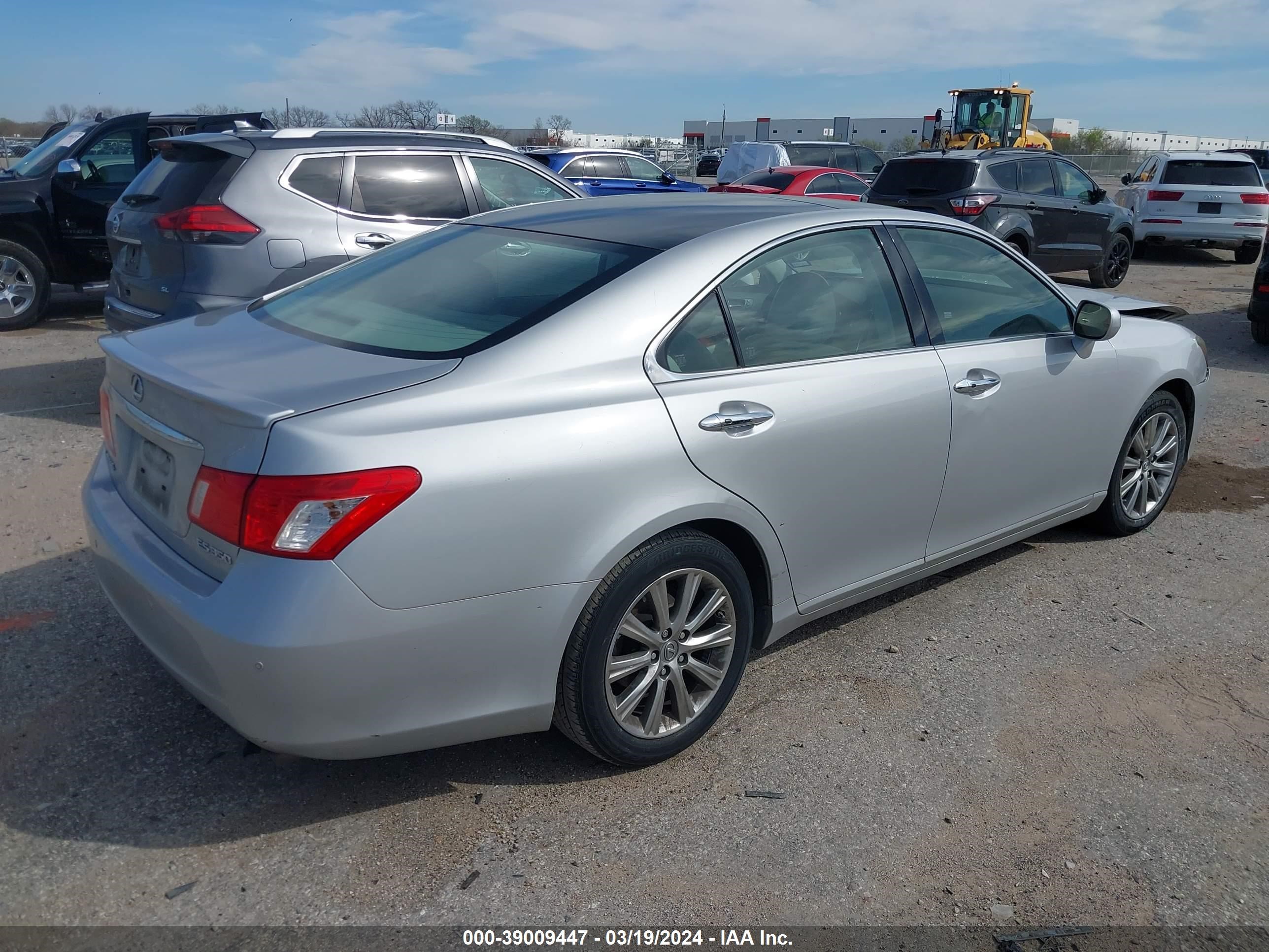 Photo 3 VIN: JTHBJ46G982191210 - LEXUS ES 