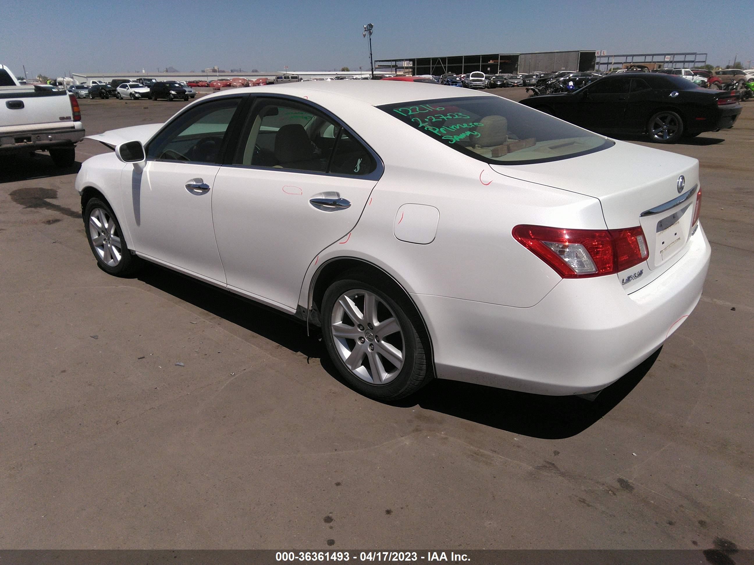 Photo 2 VIN: JTHBJ46G982211939 - LEXUS ES 