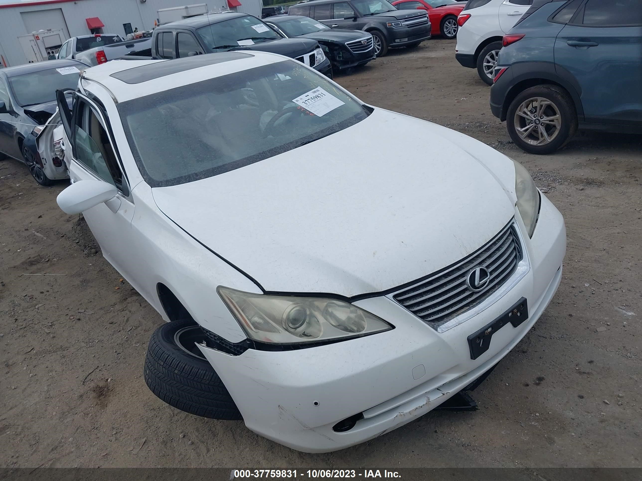 Photo 0 VIN: JTHBJ46G982235237 - LEXUS ES 