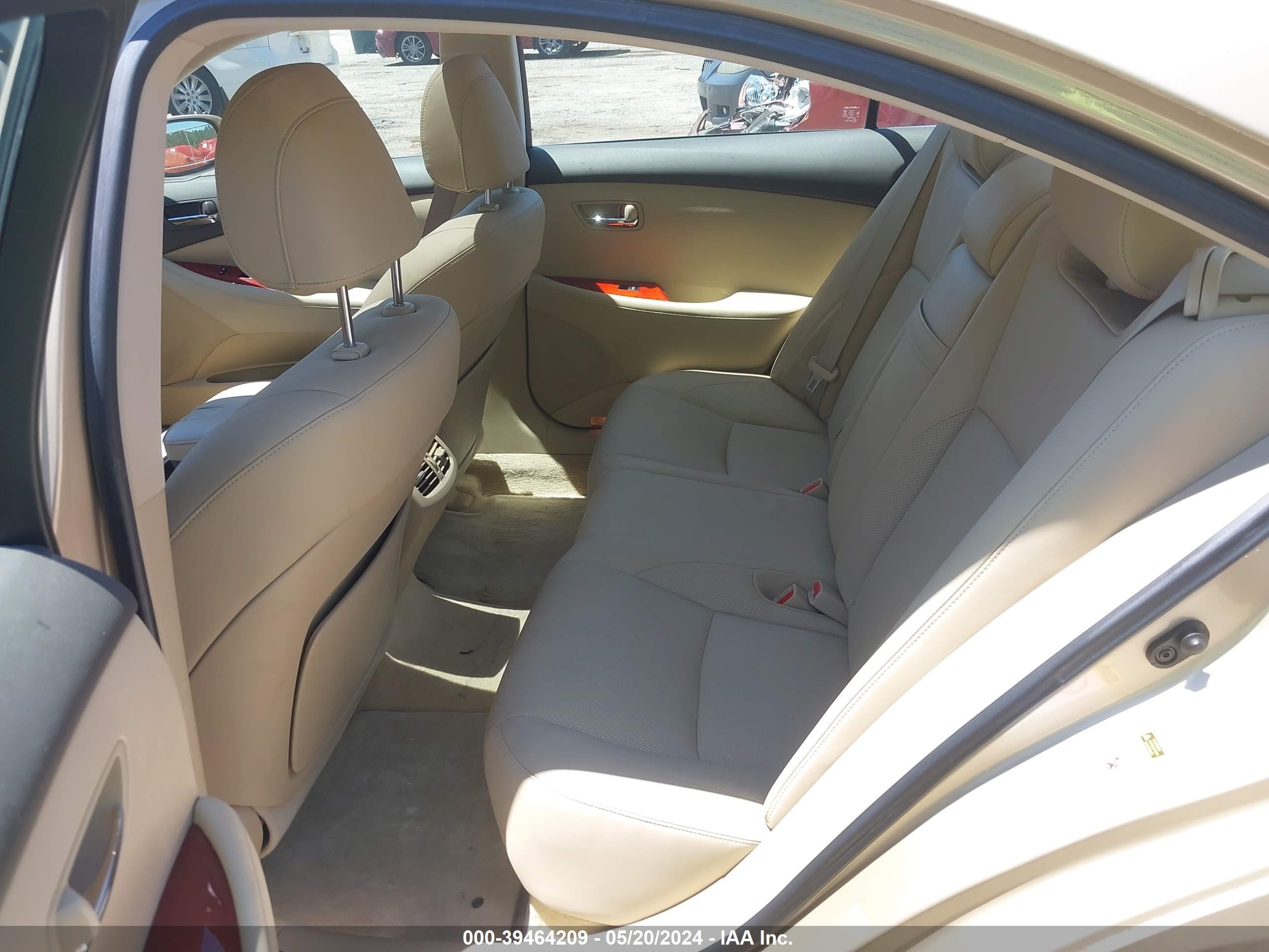 Photo 7 VIN: JTHBJ46G982241121 - LEXUS ES 