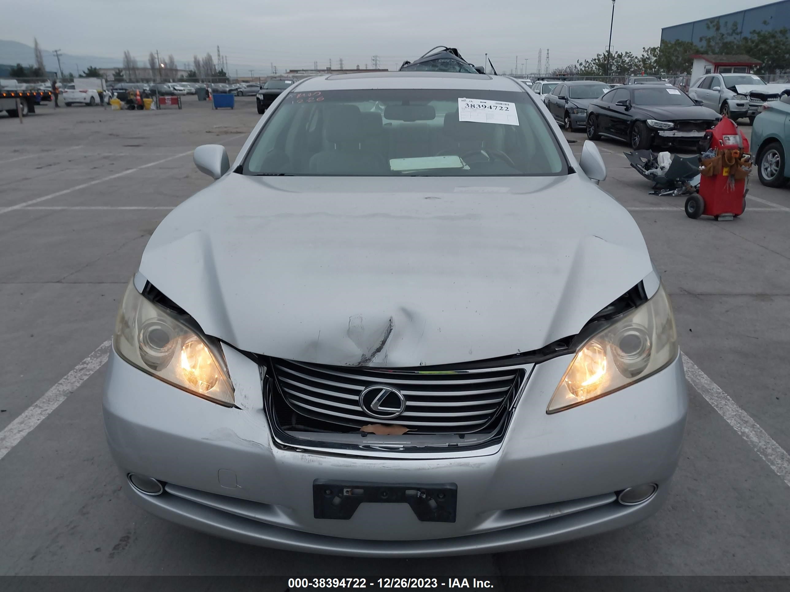 Photo 11 VIN: JTHBJ46G982256881 - LEXUS ES 