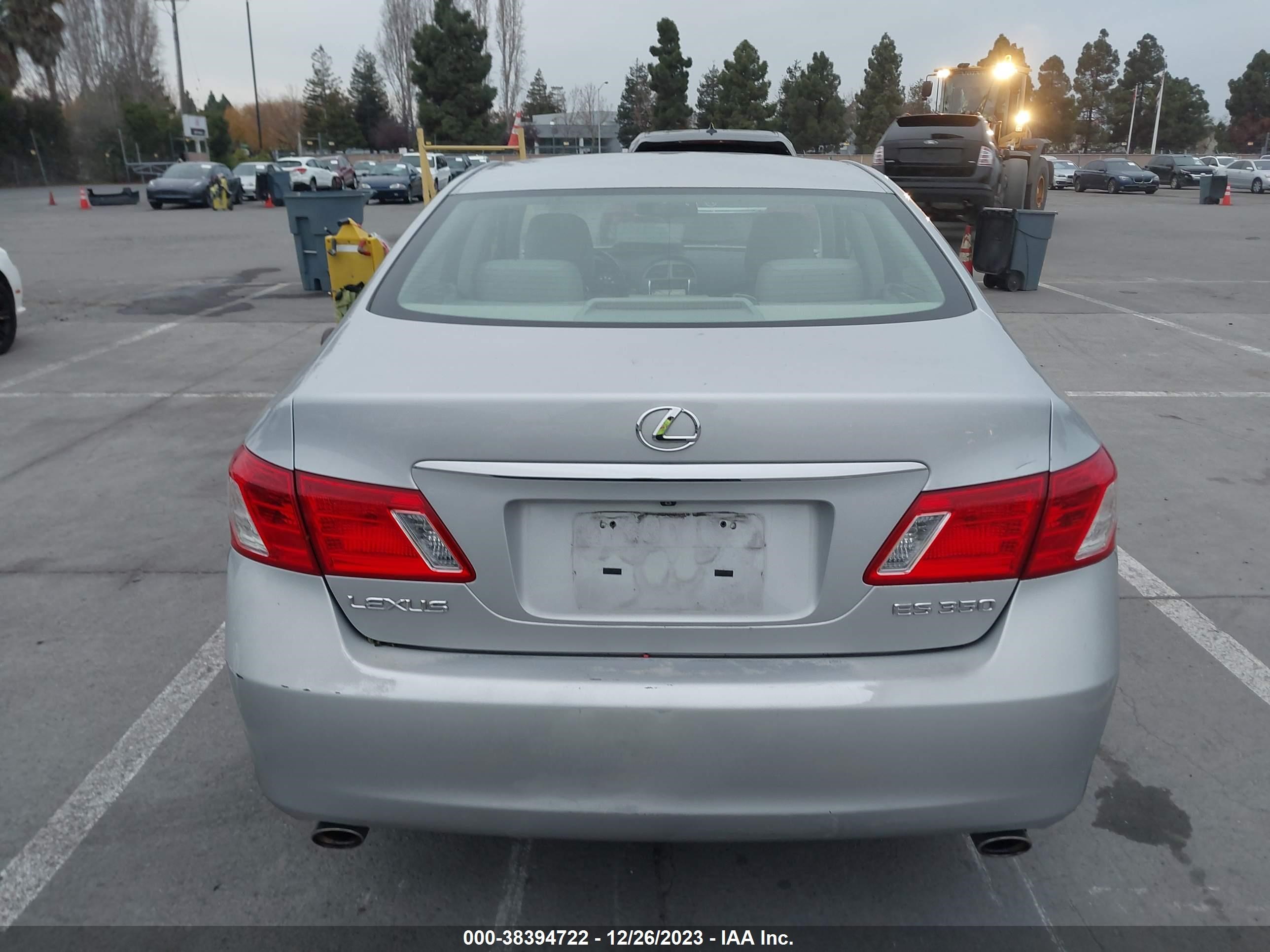 Photo 15 VIN: JTHBJ46G982256881 - LEXUS ES 