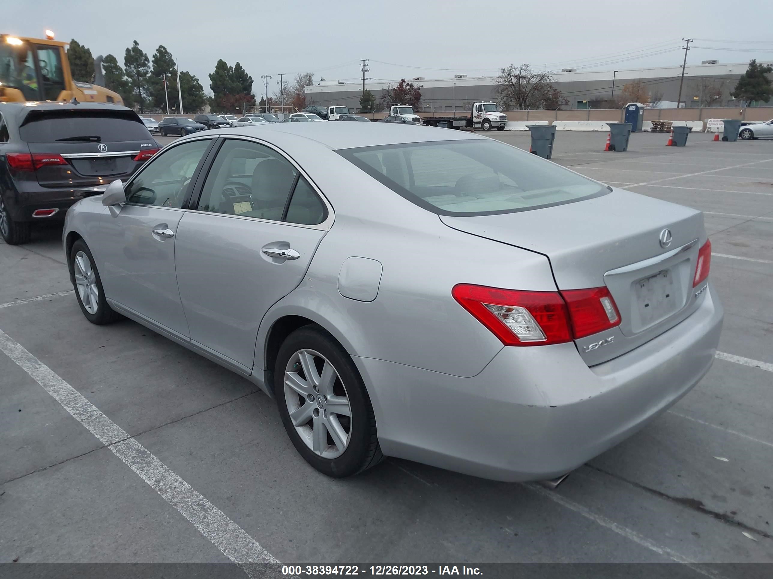 Photo 2 VIN: JTHBJ46G982256881 - LEXUS ES 