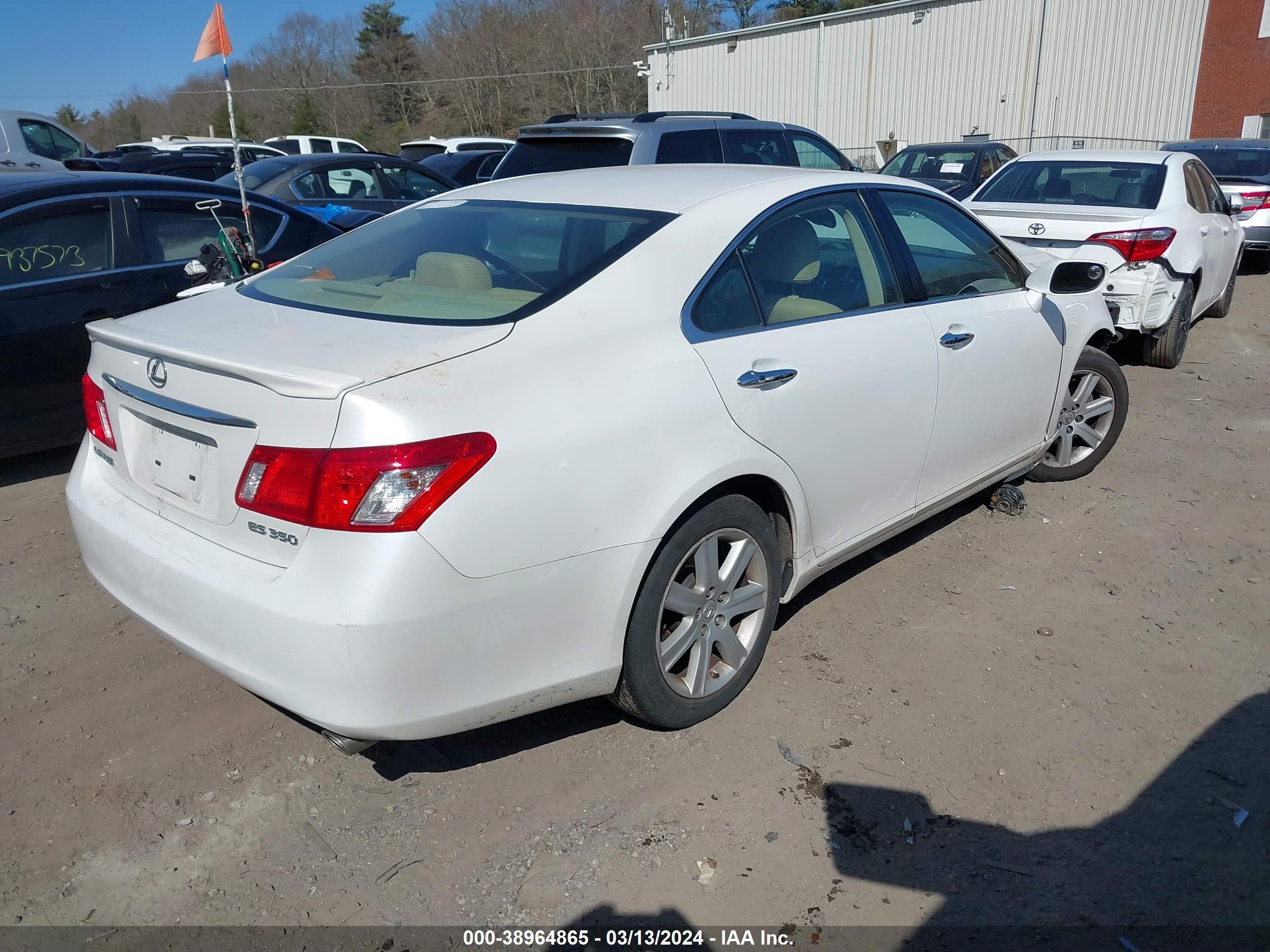 Photo 3 VIN: JTHBJ46G982270814 - LEXUS ES 