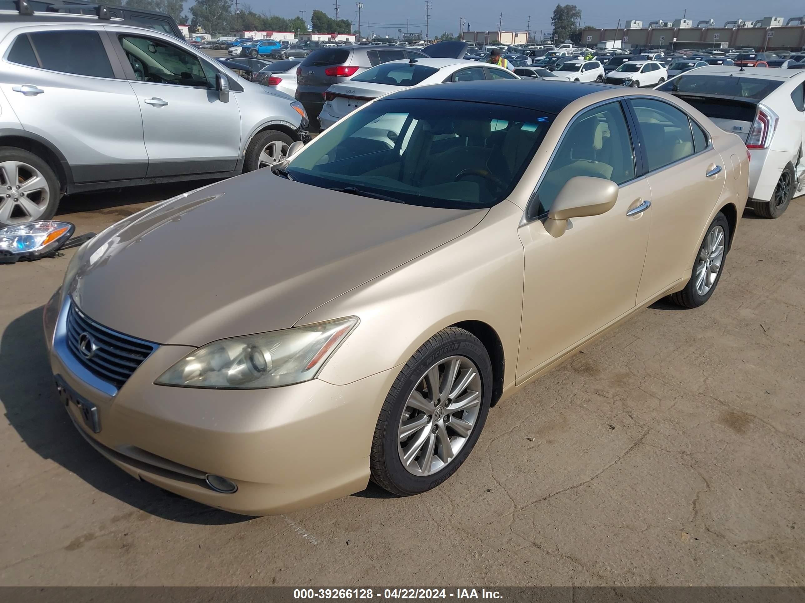 Photo 1 VIN: JTHBJ46GX72010811 - LEXUS ES 