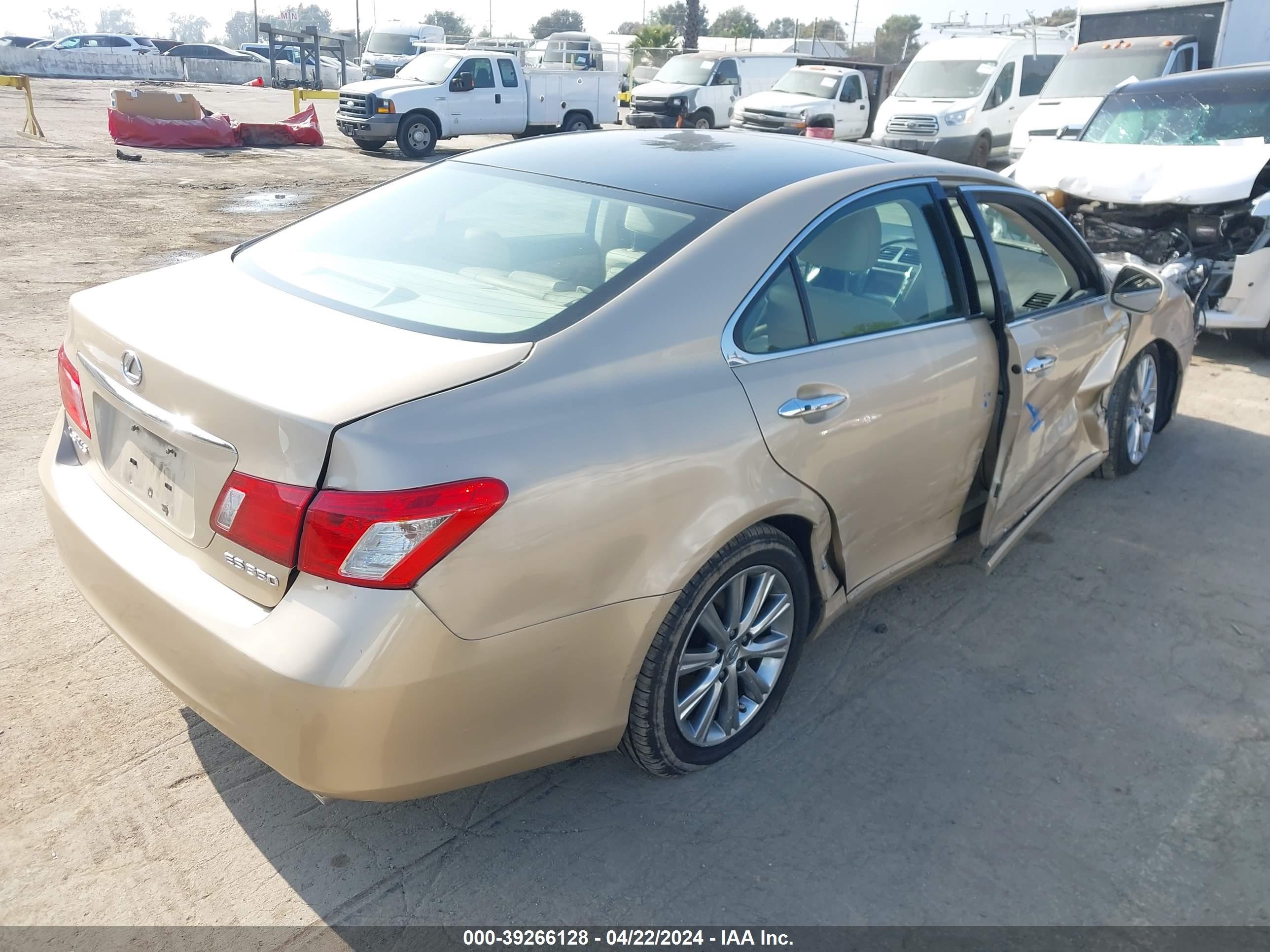 Photo 3 VIN: JTHBJ46GX72010811 - LEXUS ES 