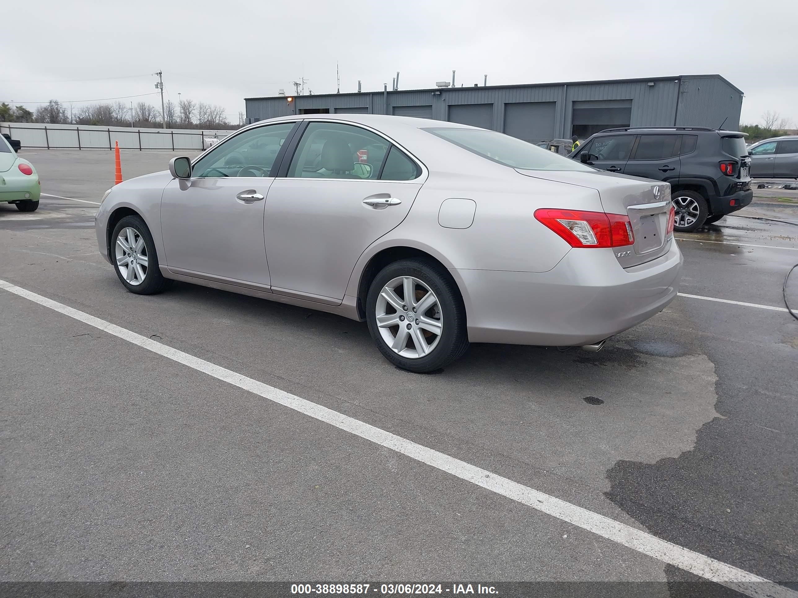 Photo 2 VIN: JTHBJ46GX72031920 - LEXUS ES 