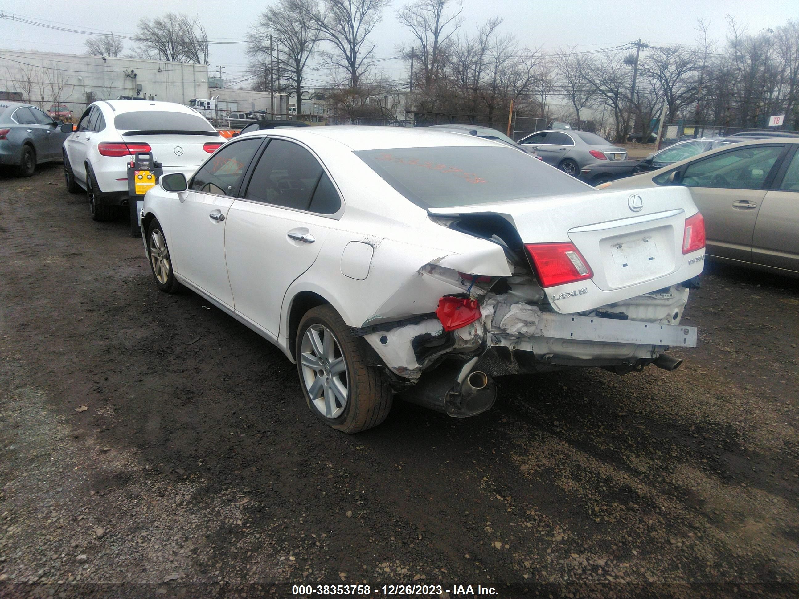 Photo 2 VIN: JTHBJ46GX92325384 - LEXUS ES 