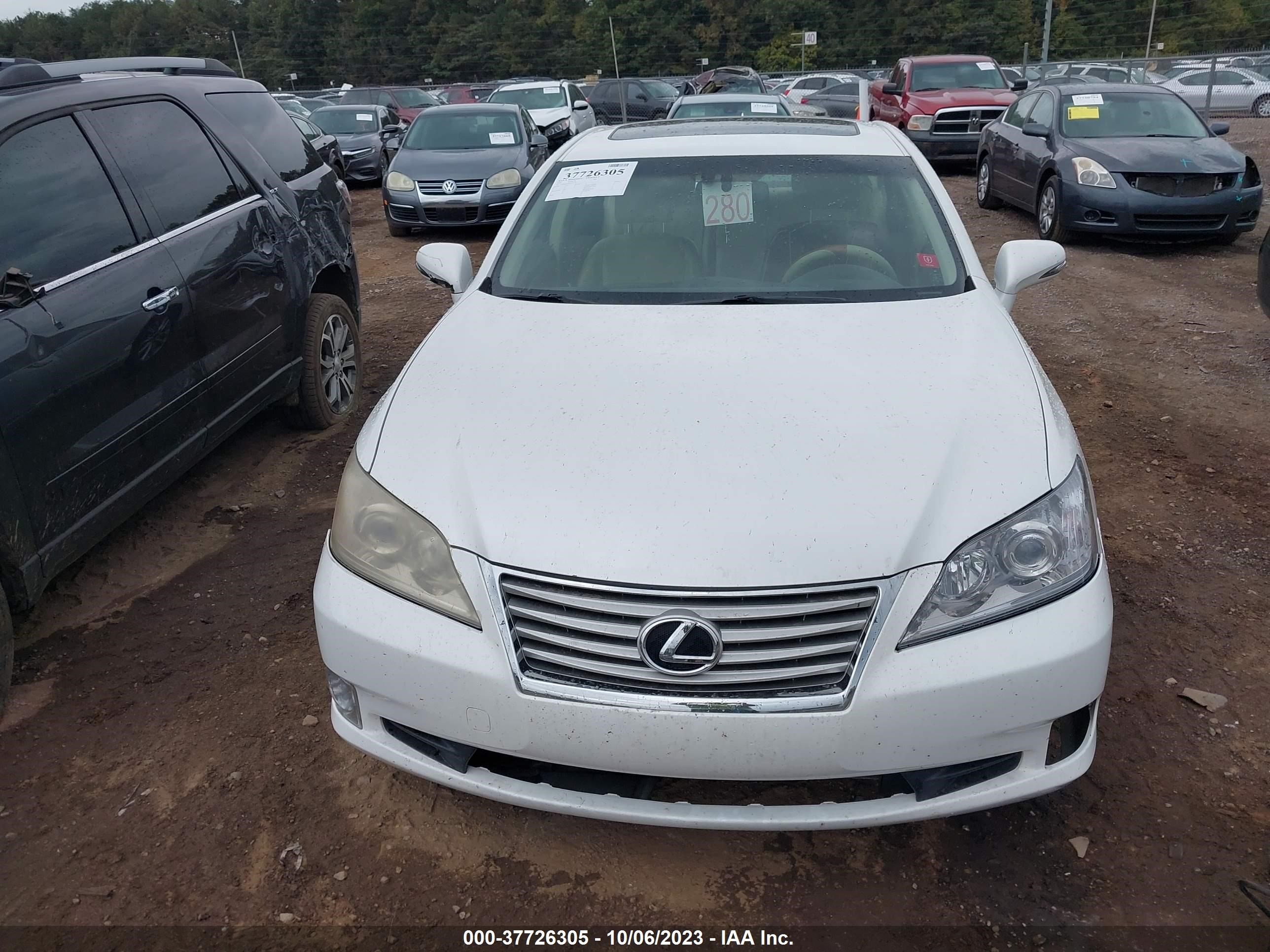 Photo 11 VIN: JTHBK1EG0A2343118 - LEXUS ES 