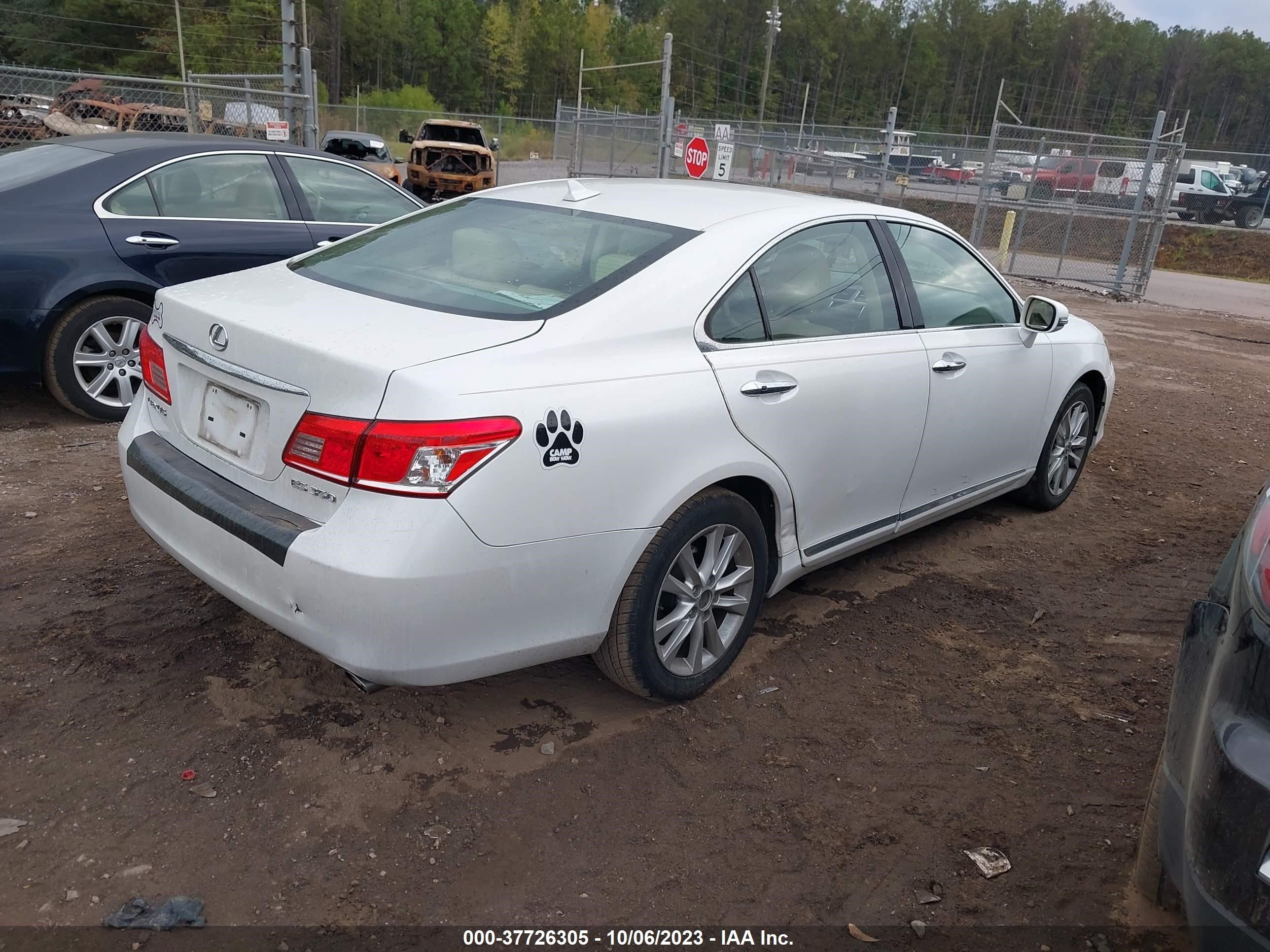 Photo 3 VIN: JTHBK1EG0A2343118 - LEXUS ES 