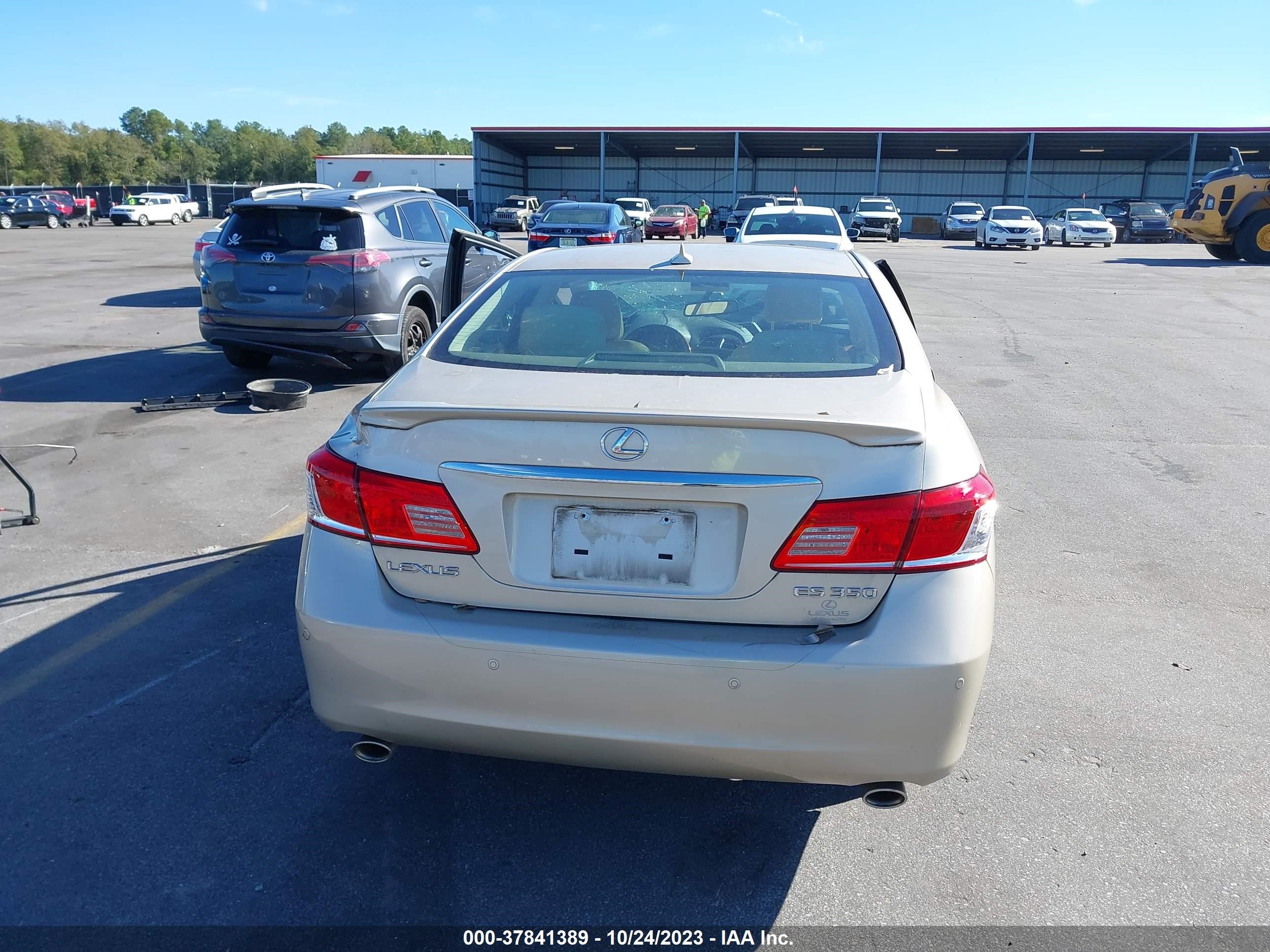 Photo 14 VIN: JTHBK1EG0A2411725 - LEXUS ES 