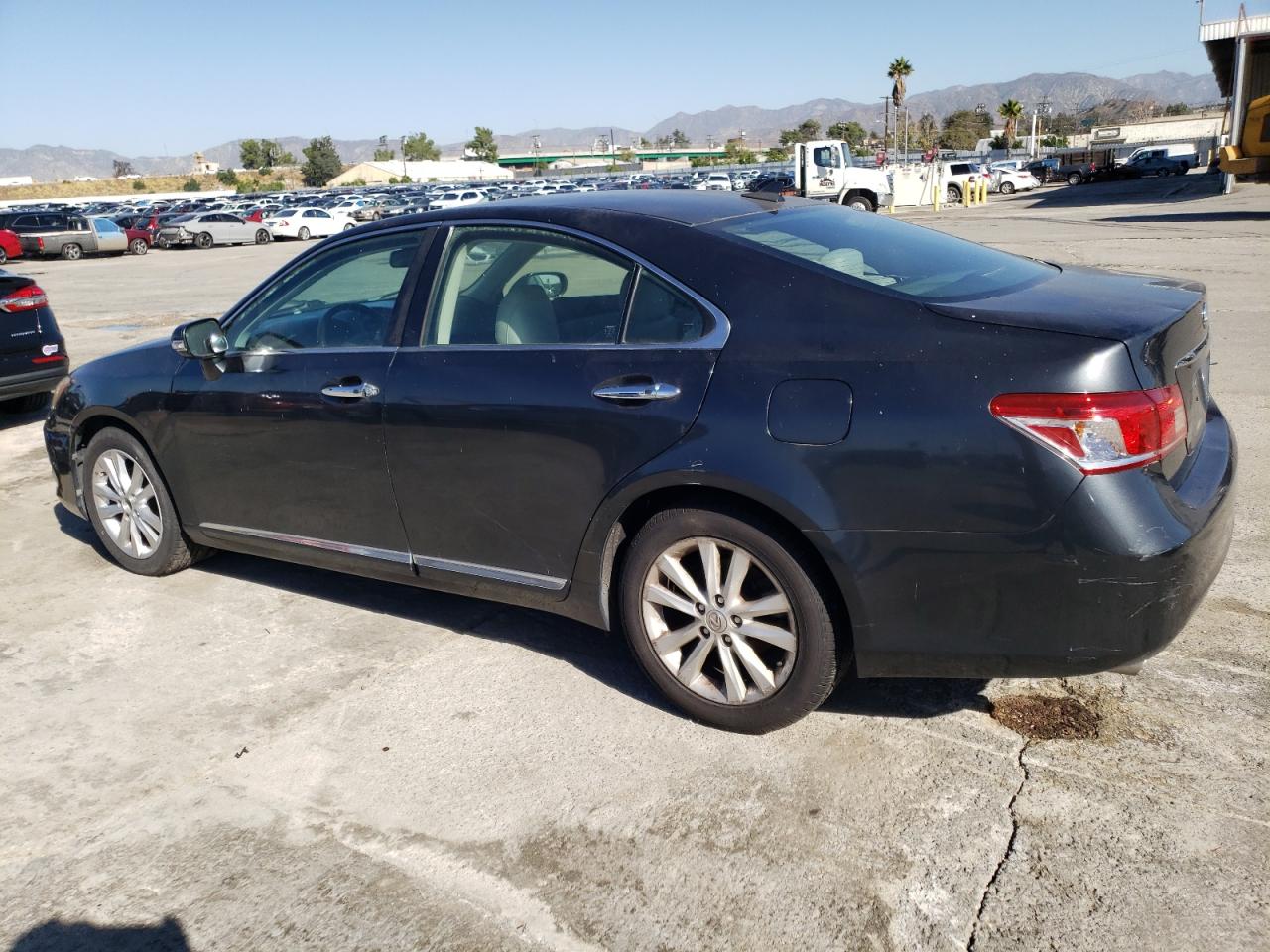 Photo 1 VIN: JTHBK1EG0B2418966 - LEXUS ES 