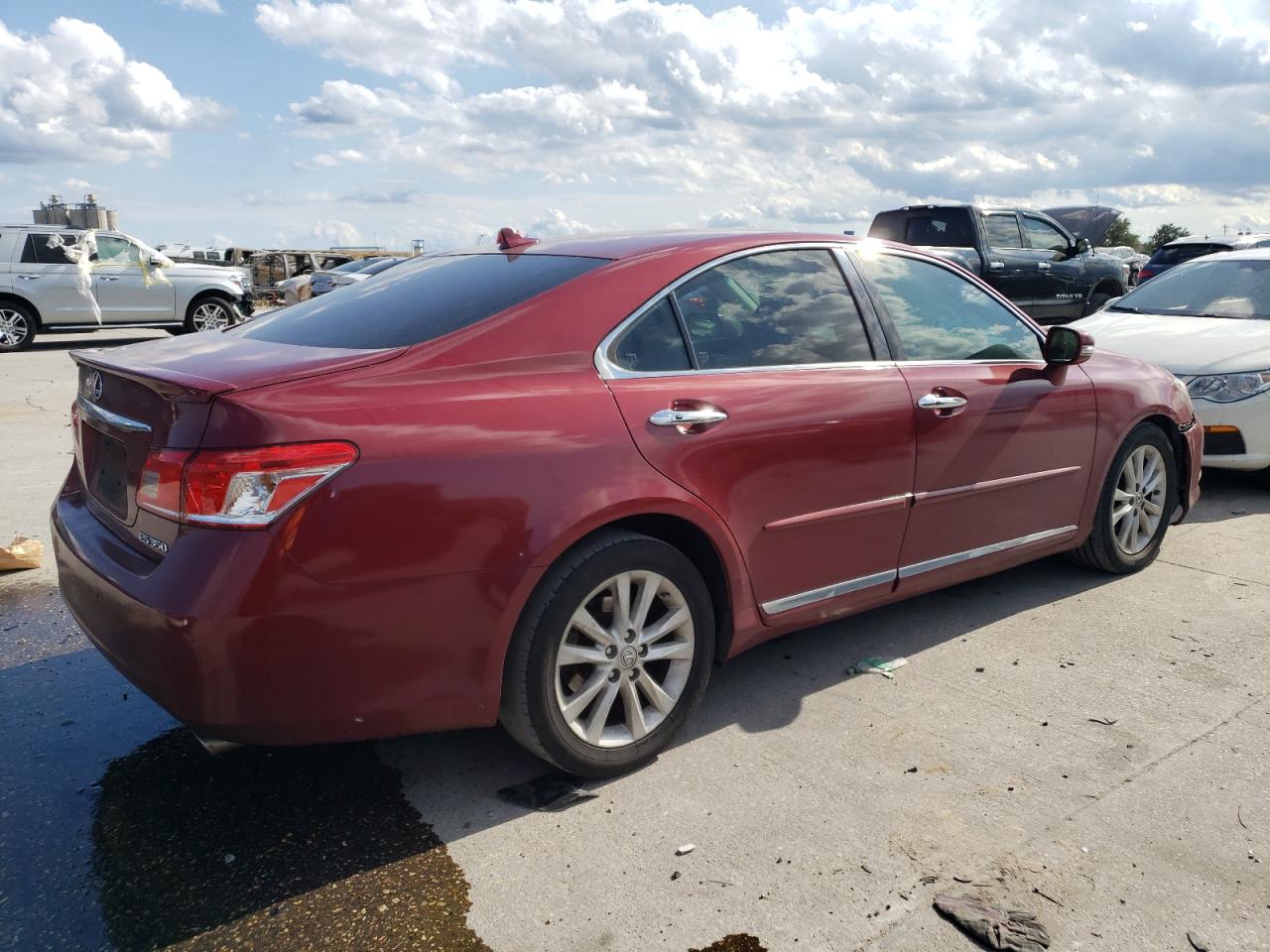 Photo 2 VIN: JTHBK1EG0B2459999 - LEXUS ES 